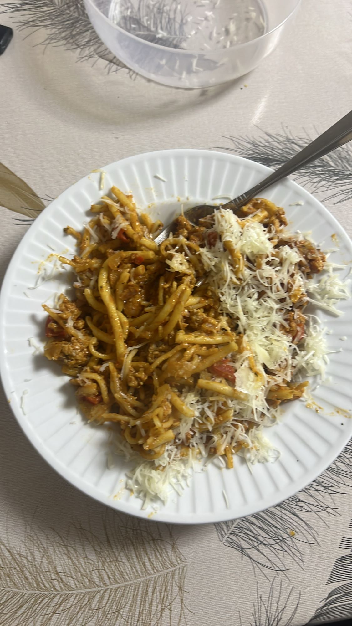 Paste cu carne și brânză