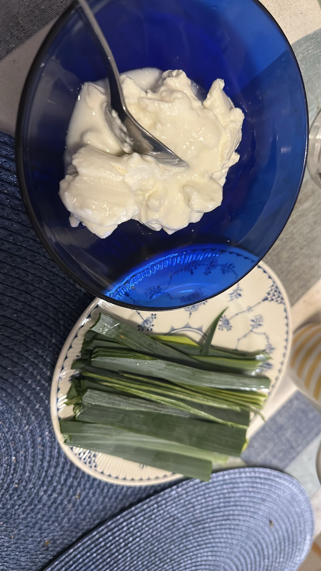 Yoghurt med gräslök