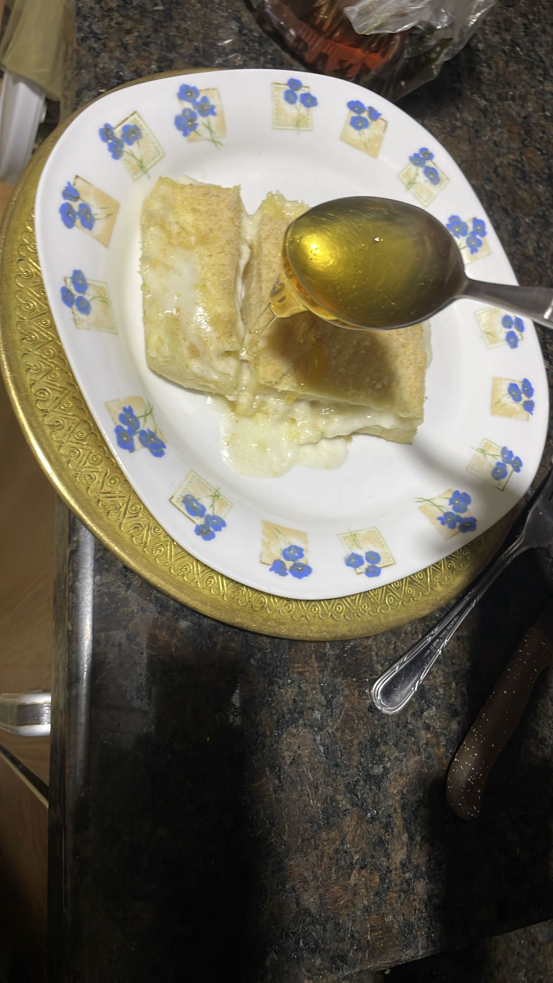 Cheese crepes with honey