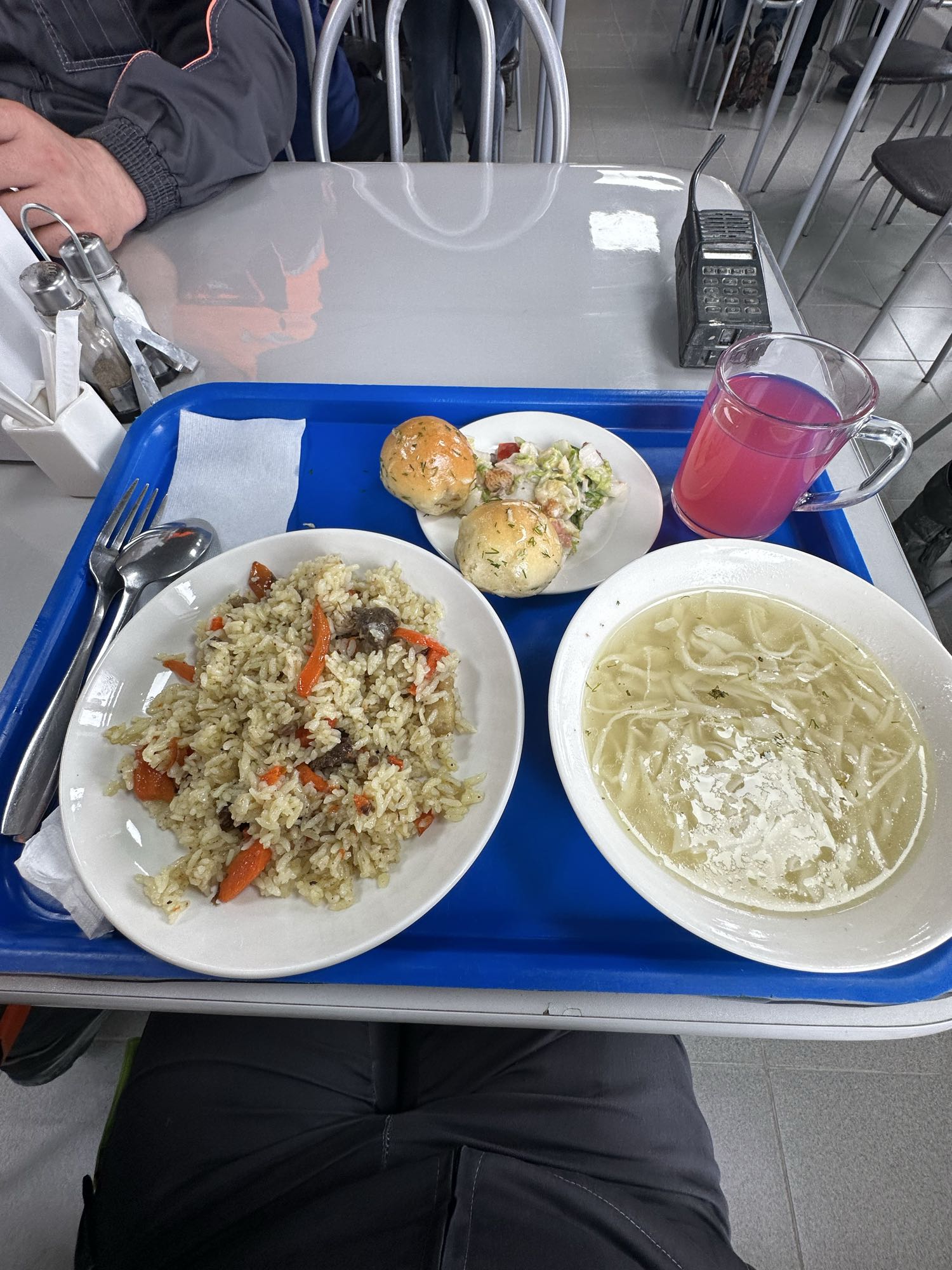 Обед в столовой