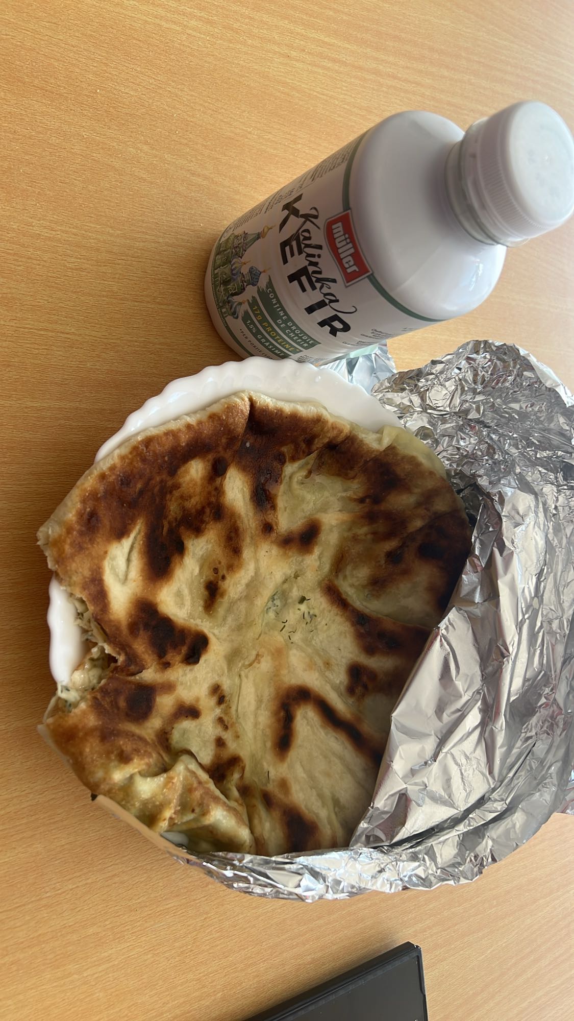 Plăcintă cu brânză și kefir