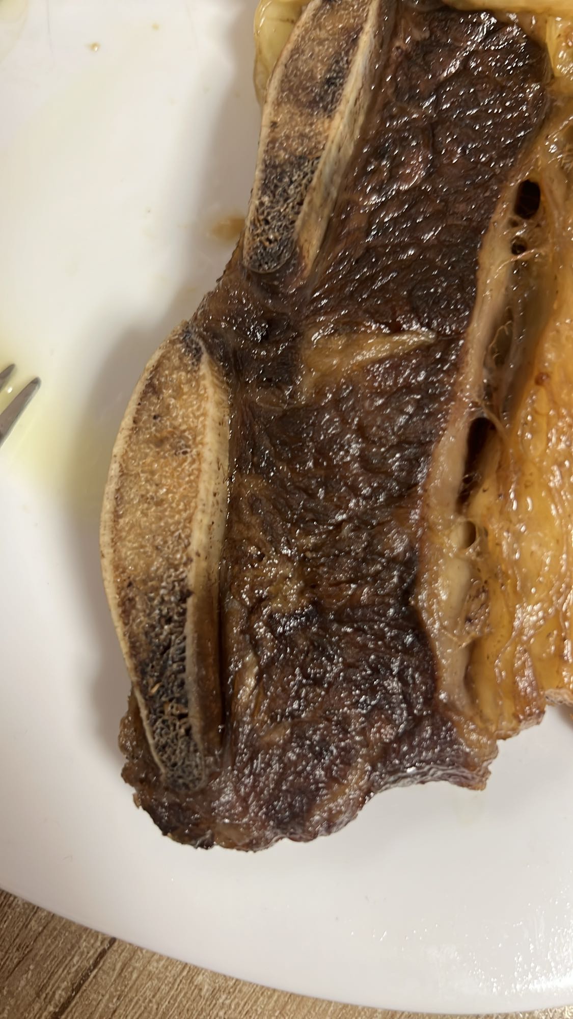 Coaste de vită la grătar