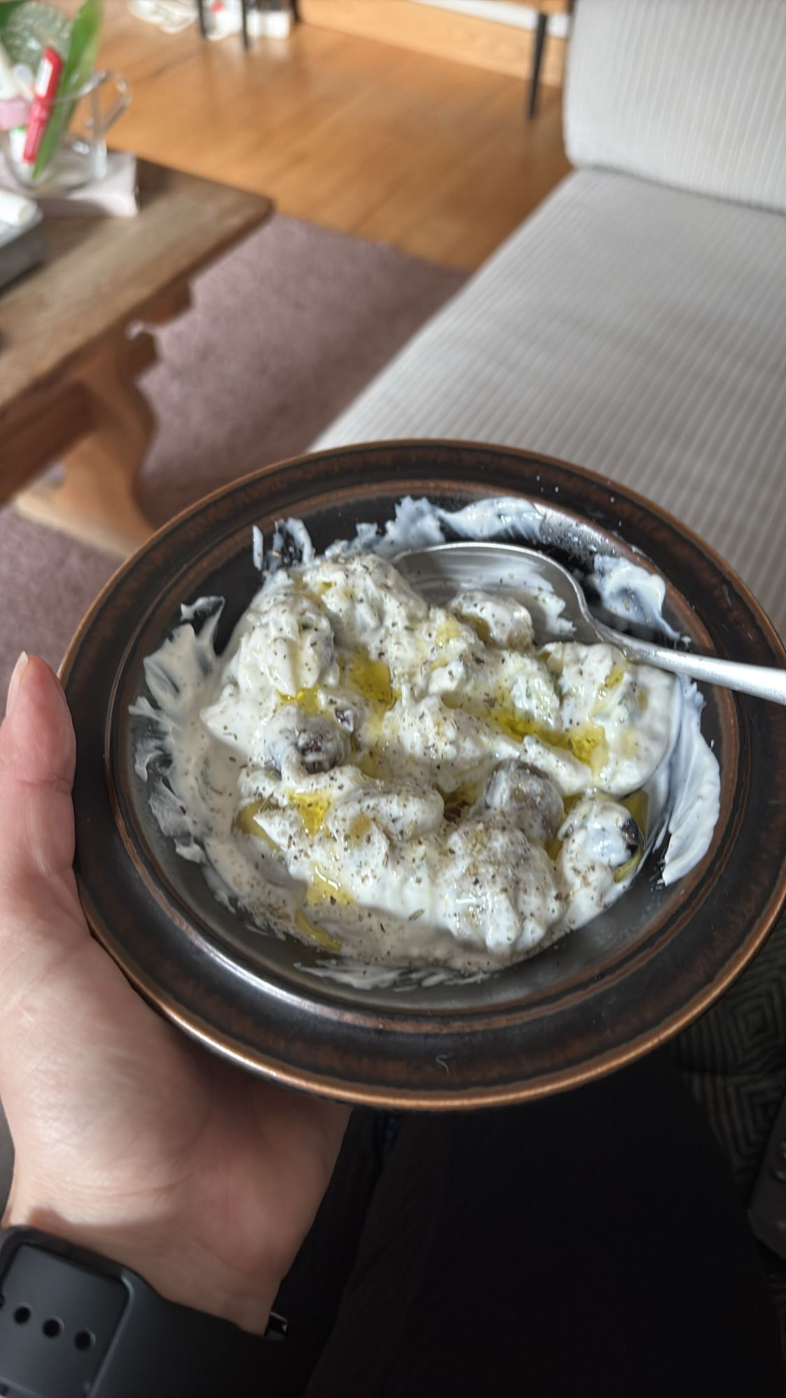 Köttbullar med yoghurt