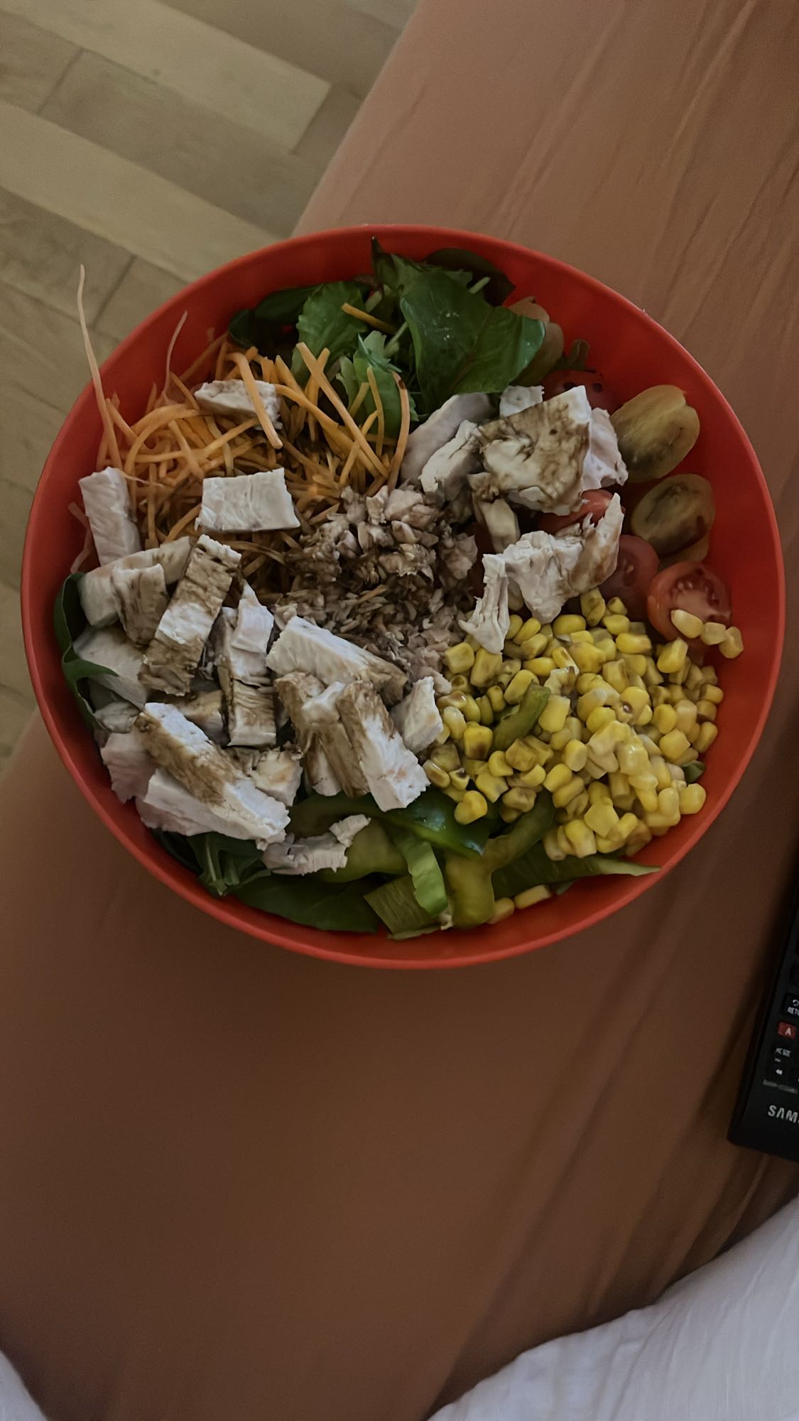 Курячий салат з овочами