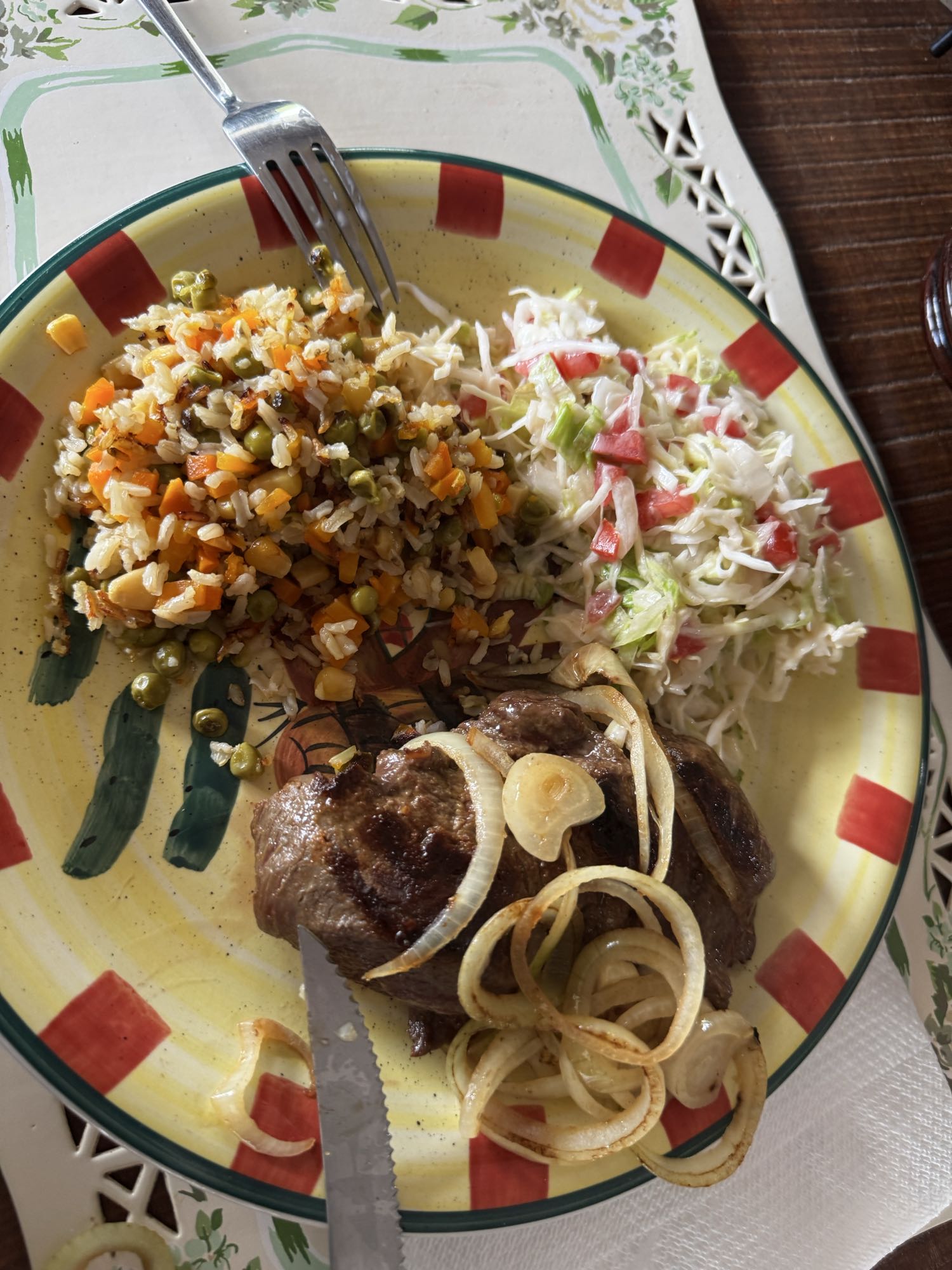 arroz con verduras y carne