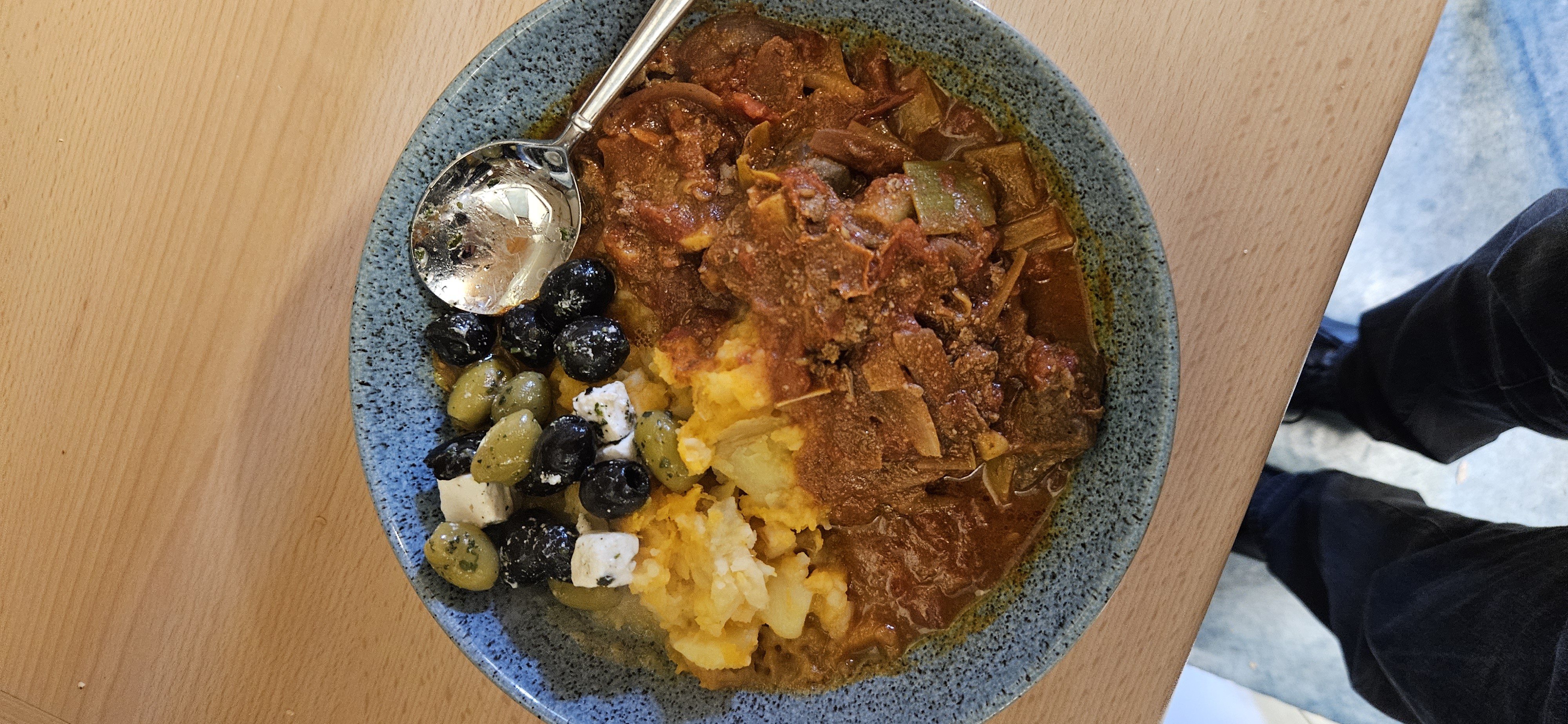 Beef stew with mash and olives