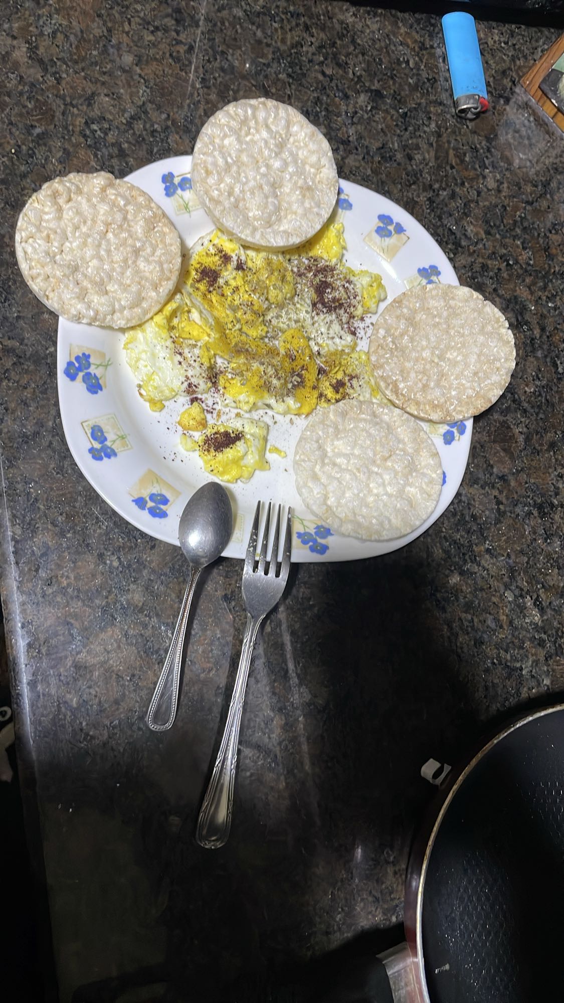 Eggs with rice cakes