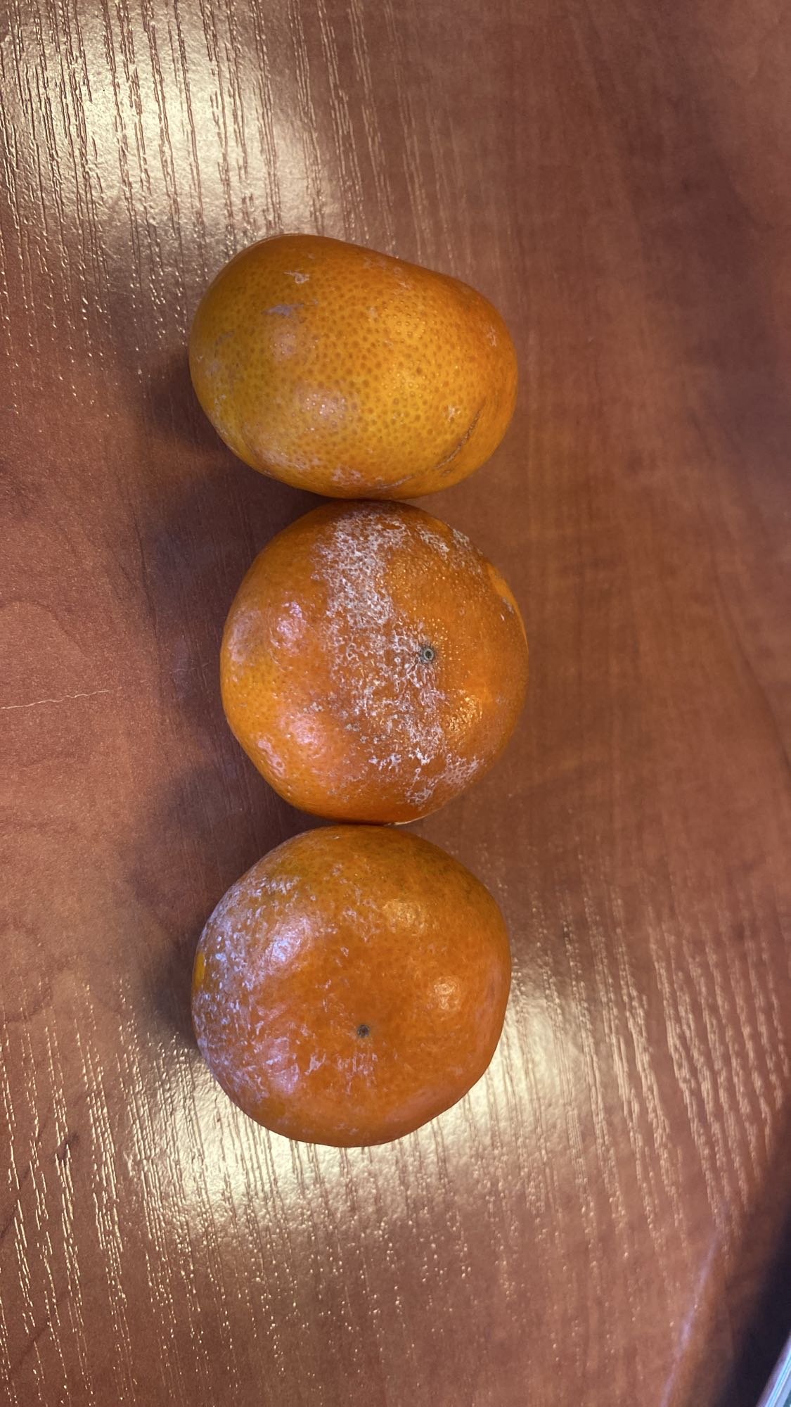 Trzy mandarynki