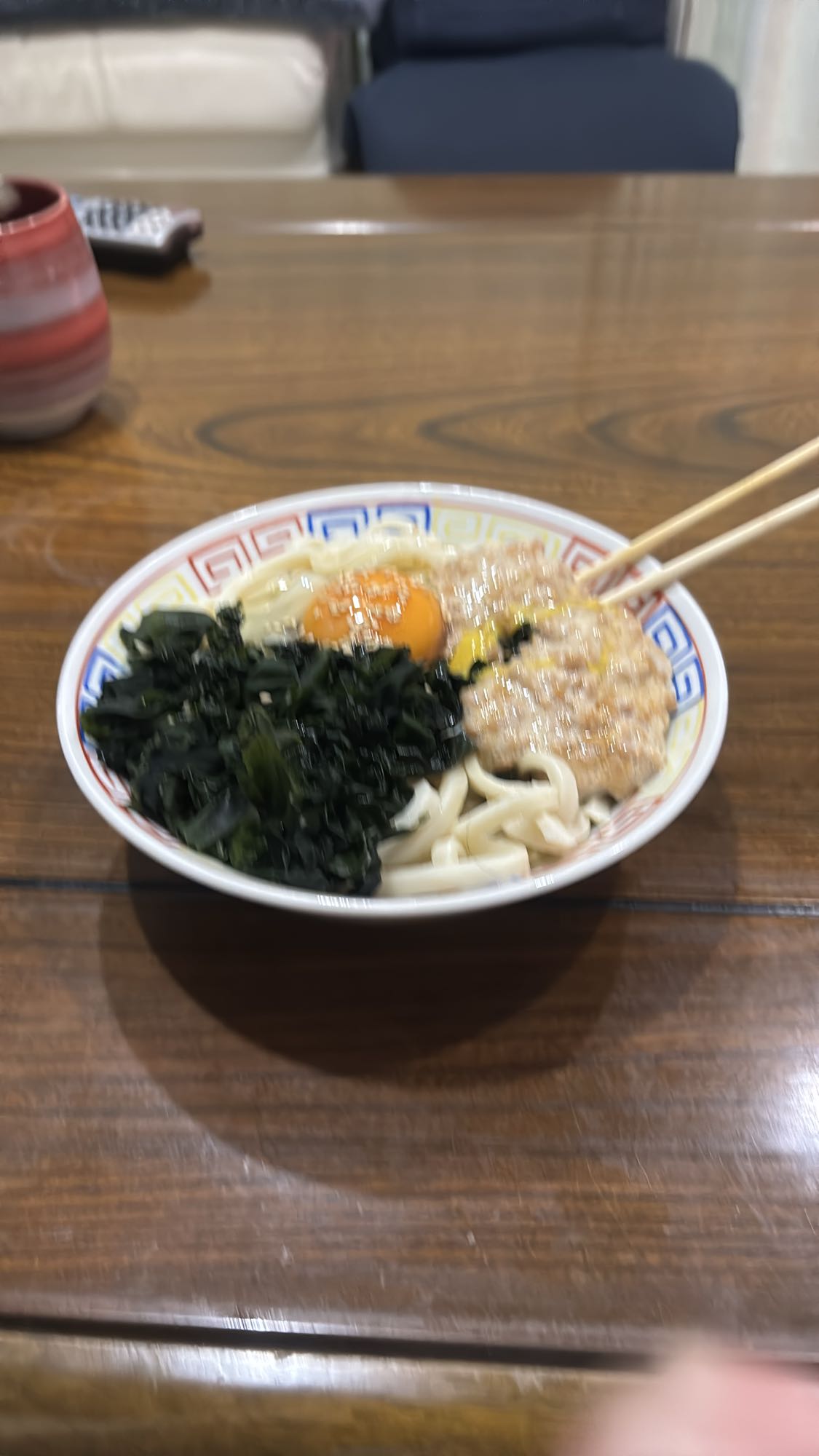 うどん納豆卵わかめ