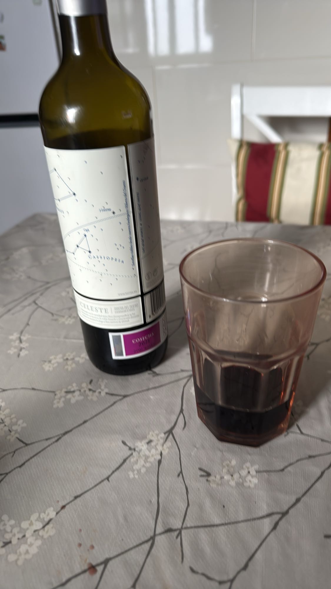 vaso de vino tinto