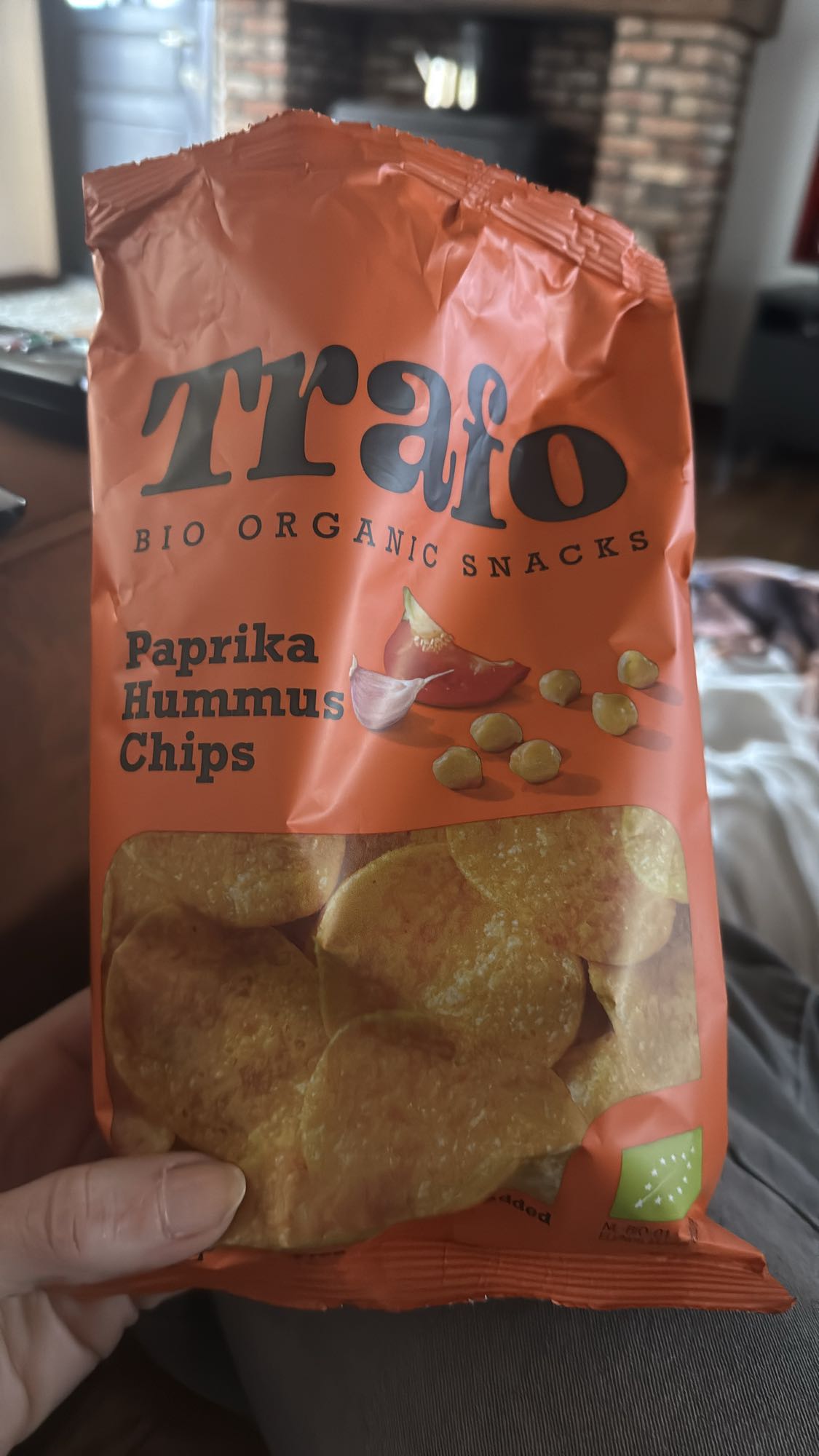 Paprika hummus chips