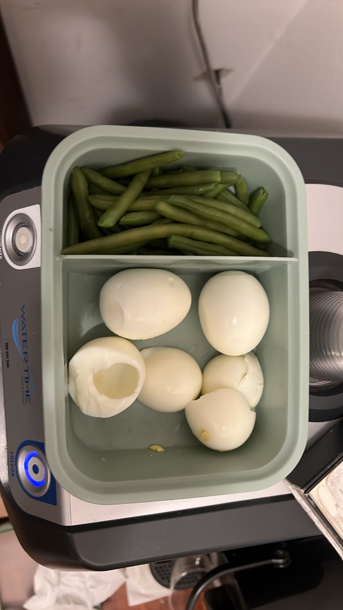 Yumurta ve Fasulye Kutusu