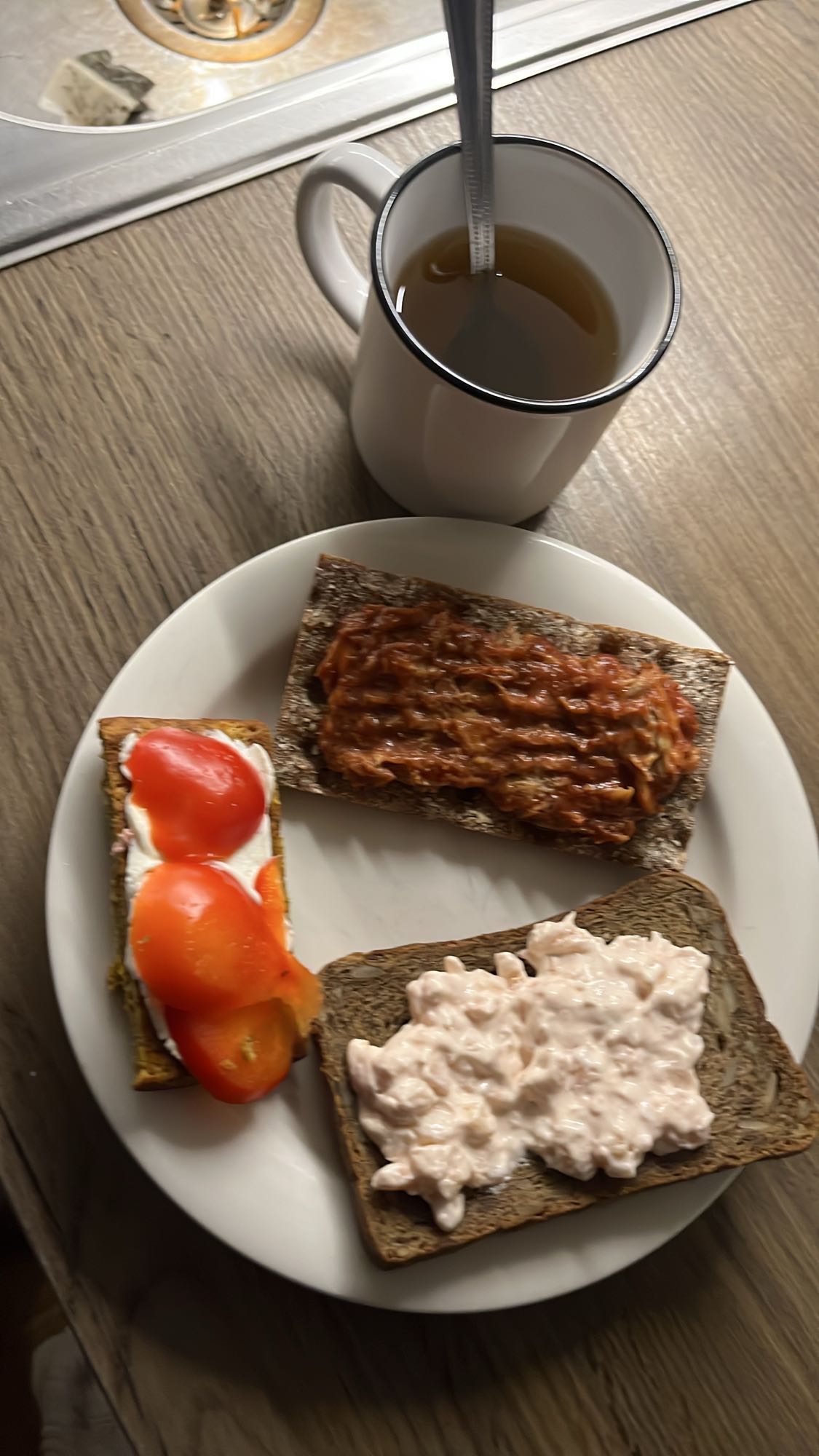 Knäckebröd och te