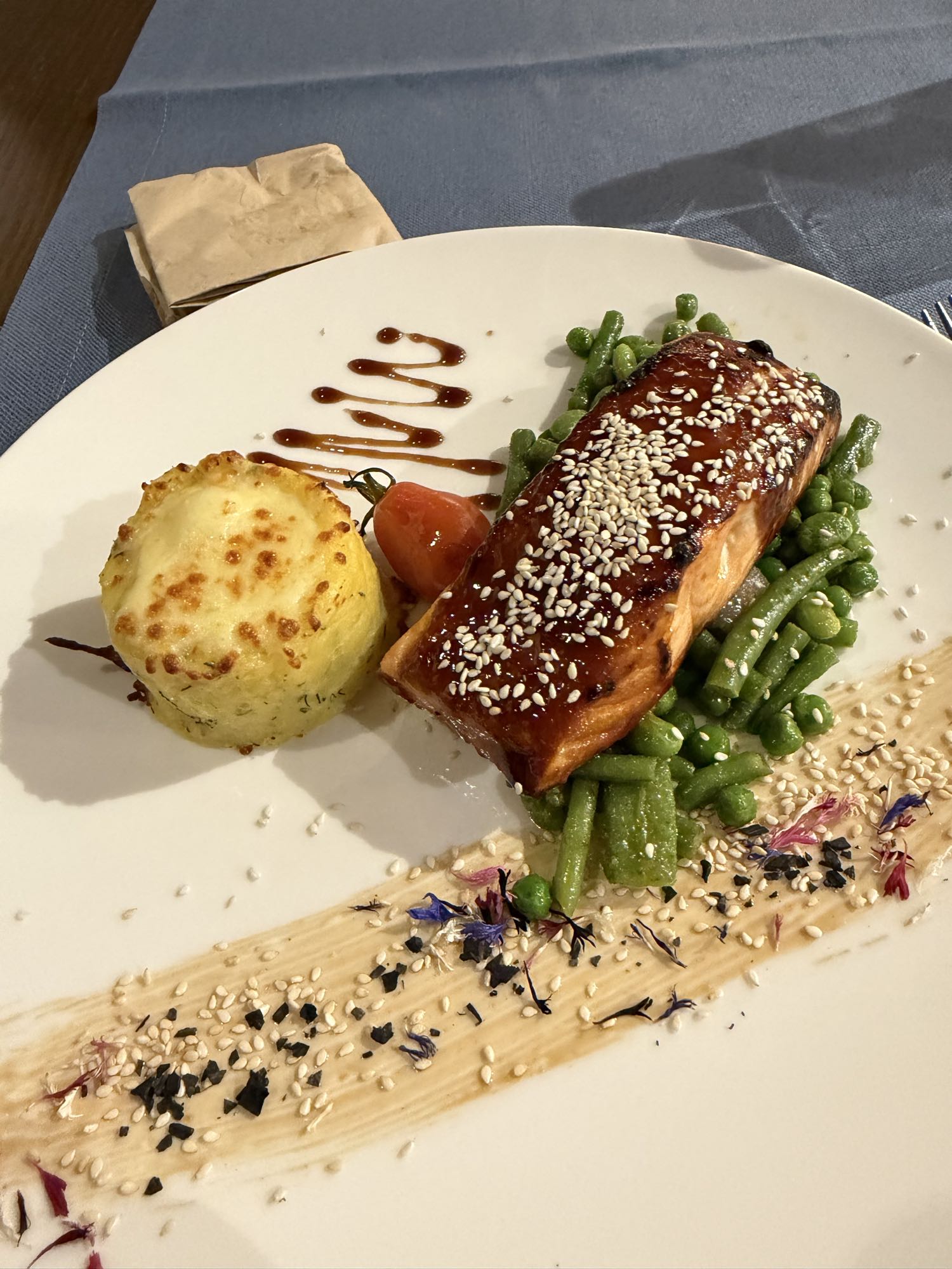 Somon cu legume și cartof