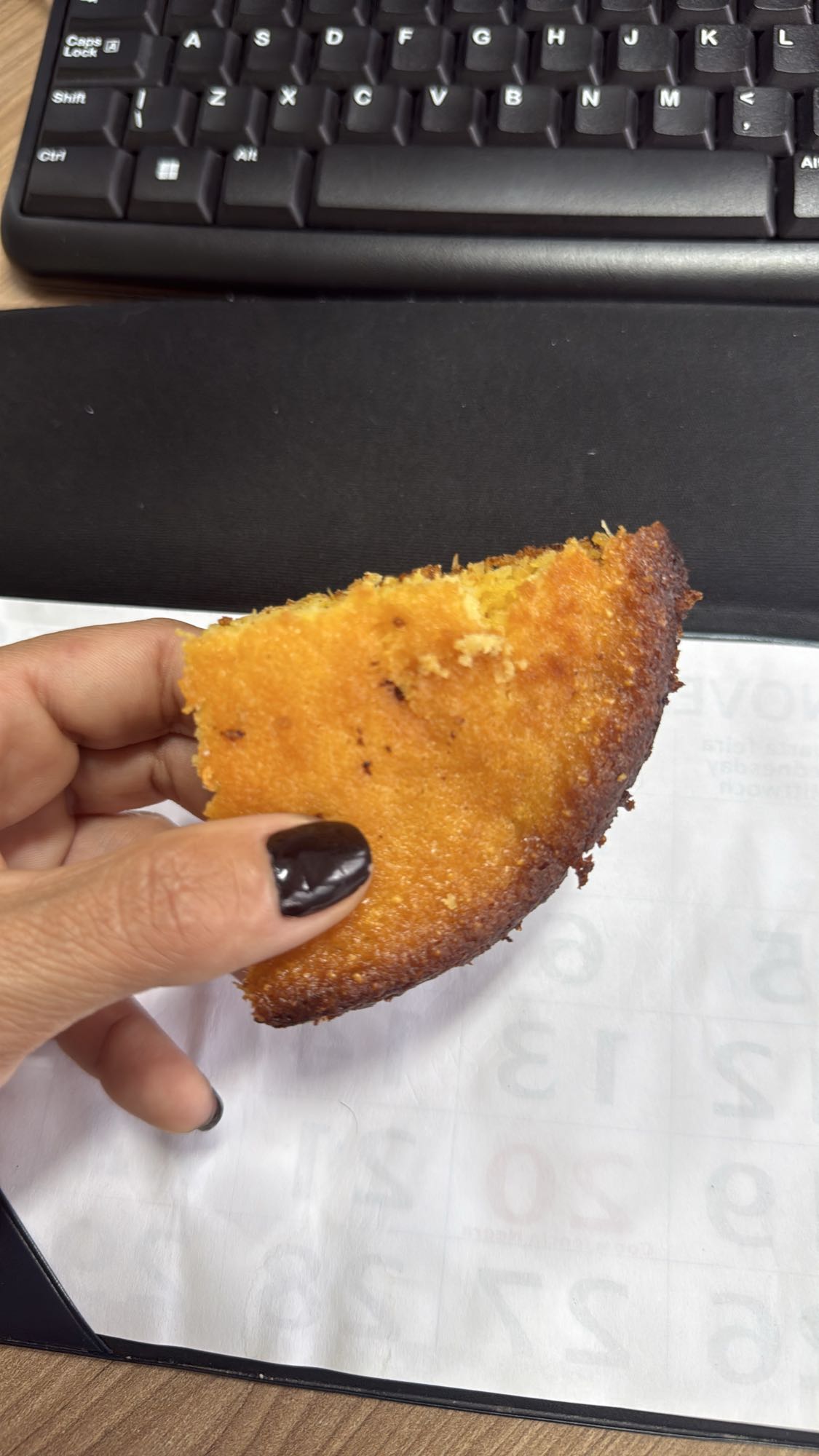 Pedaço de bolo de milho