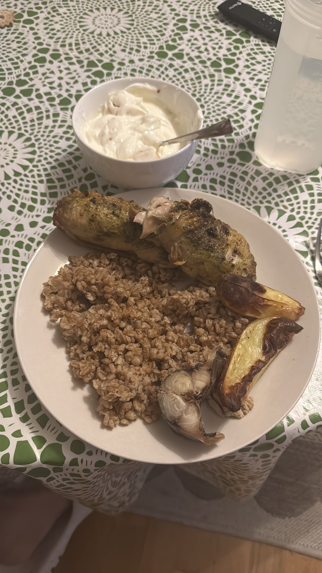 Kyckling med bulgur och sås