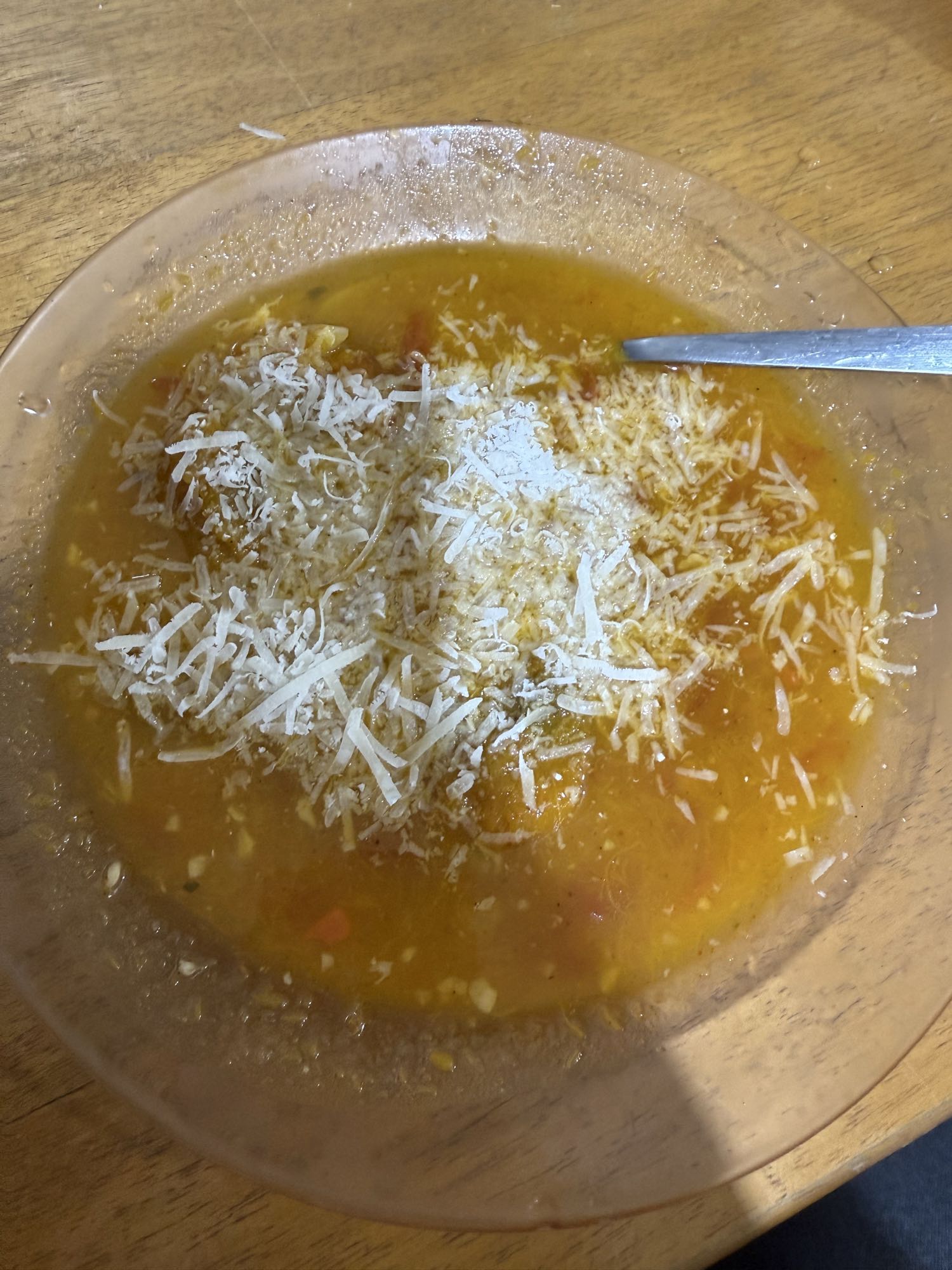 Sopa de legumes com queijo