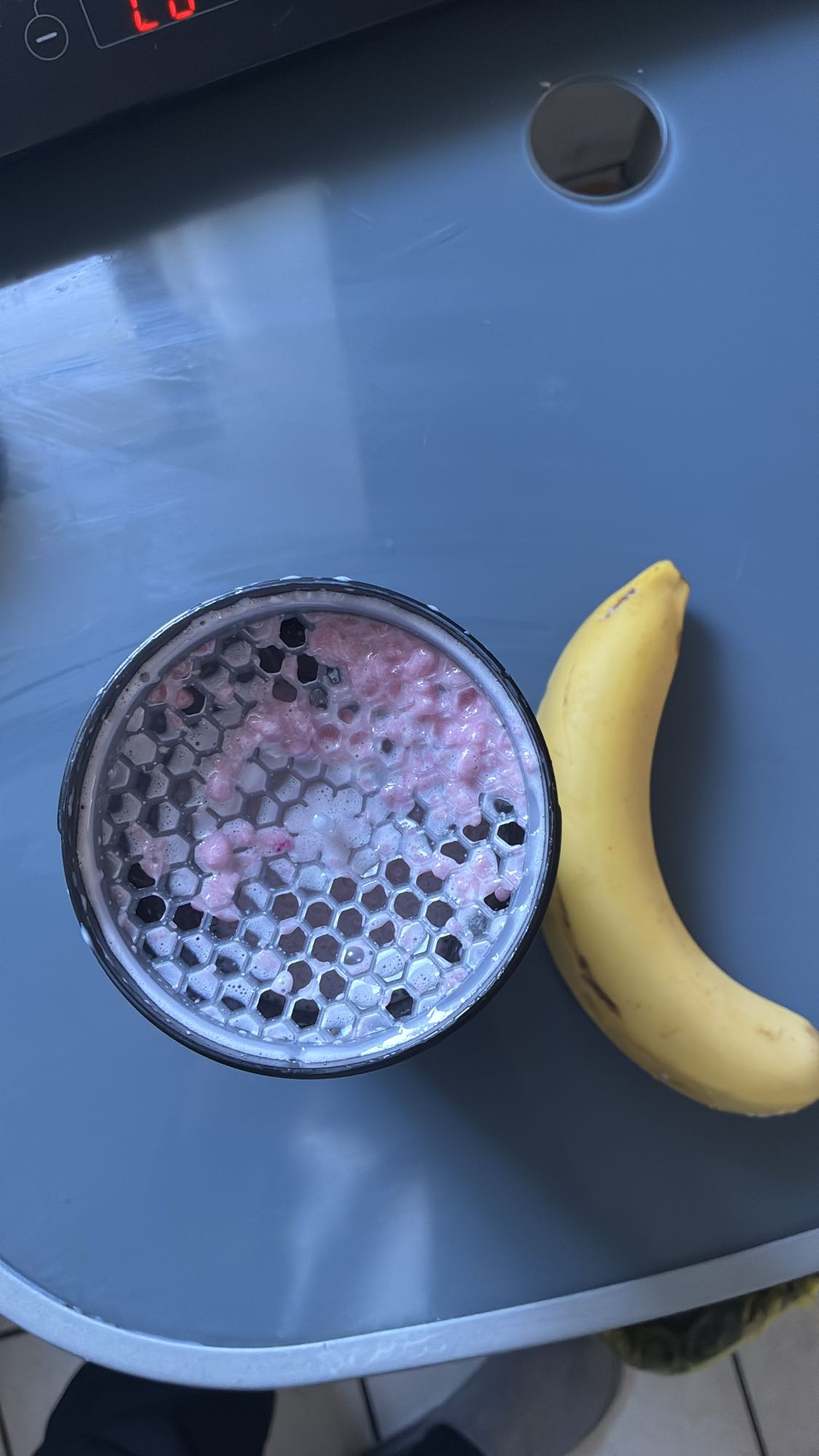 Smoothie cu banană și fructe