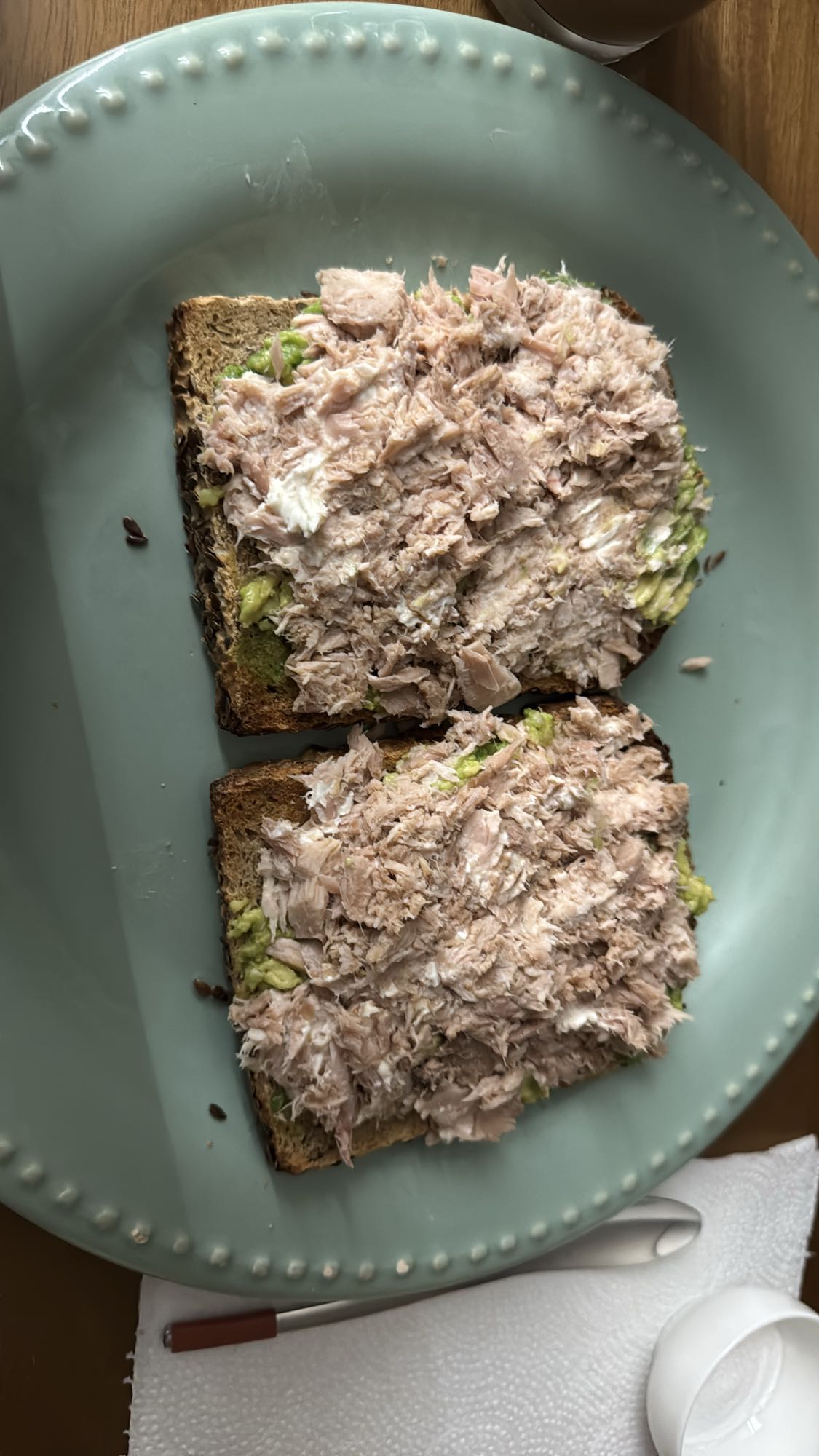 Tostadas de atún y aguacate