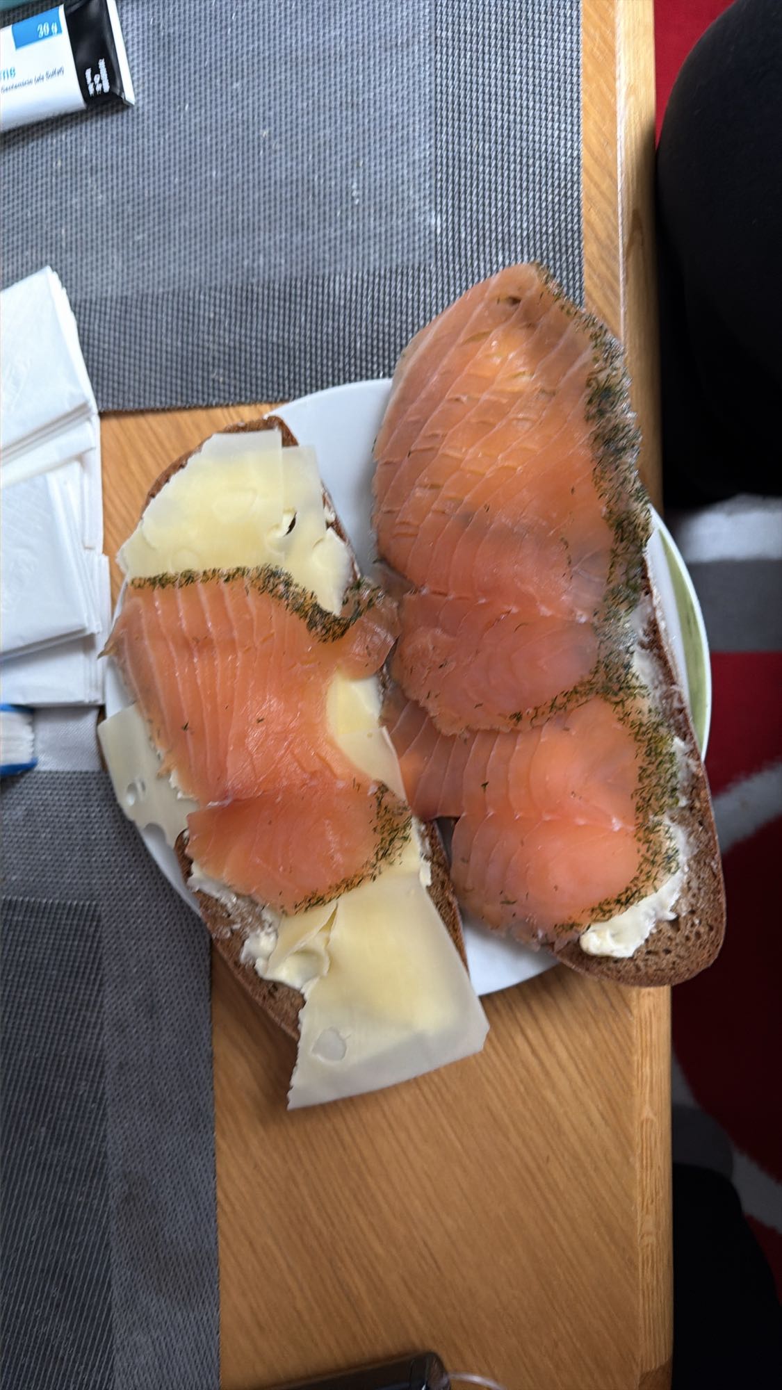 Lachs-Käse-Brot