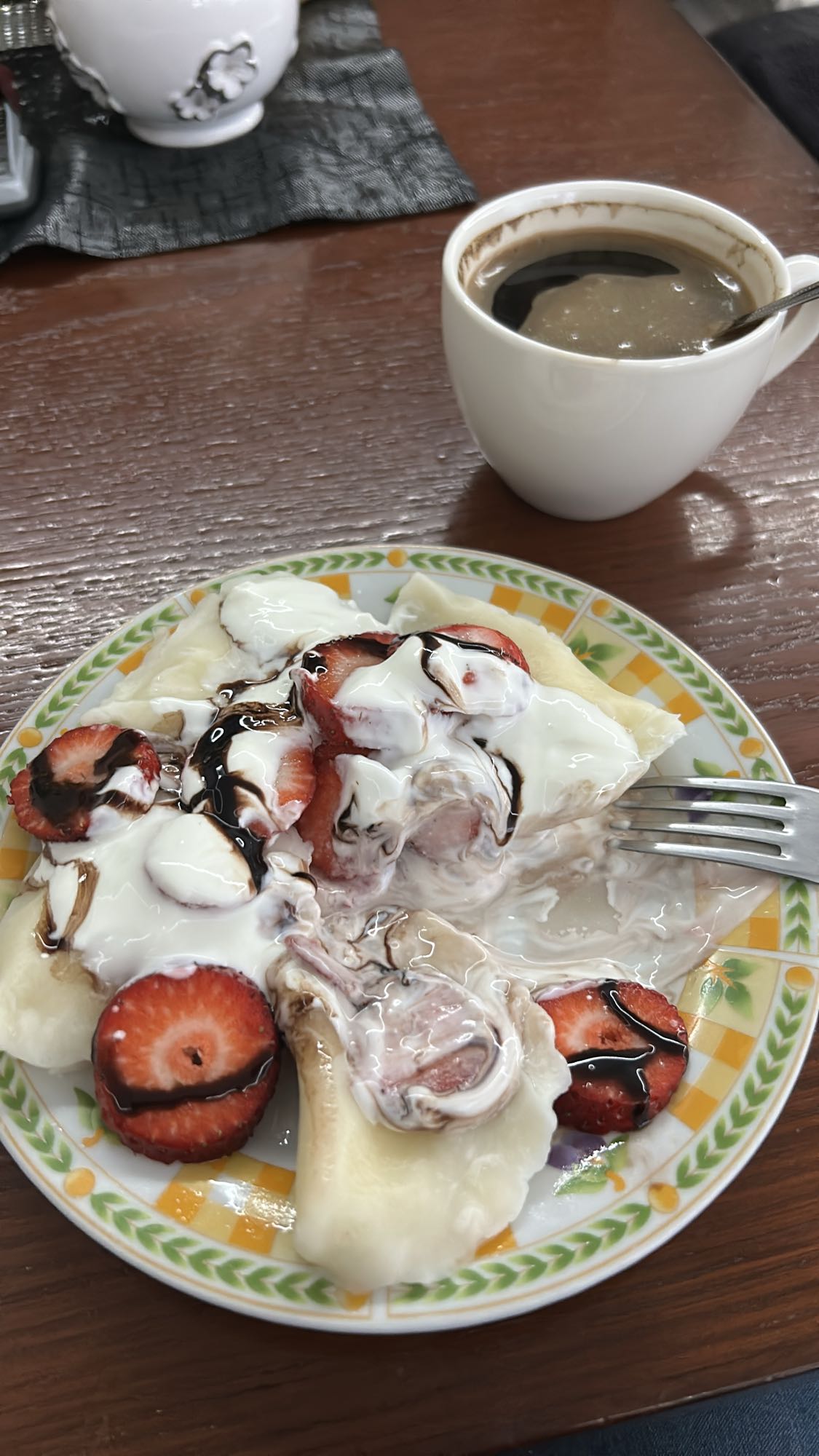 Pierogi z truskawkami i kawą