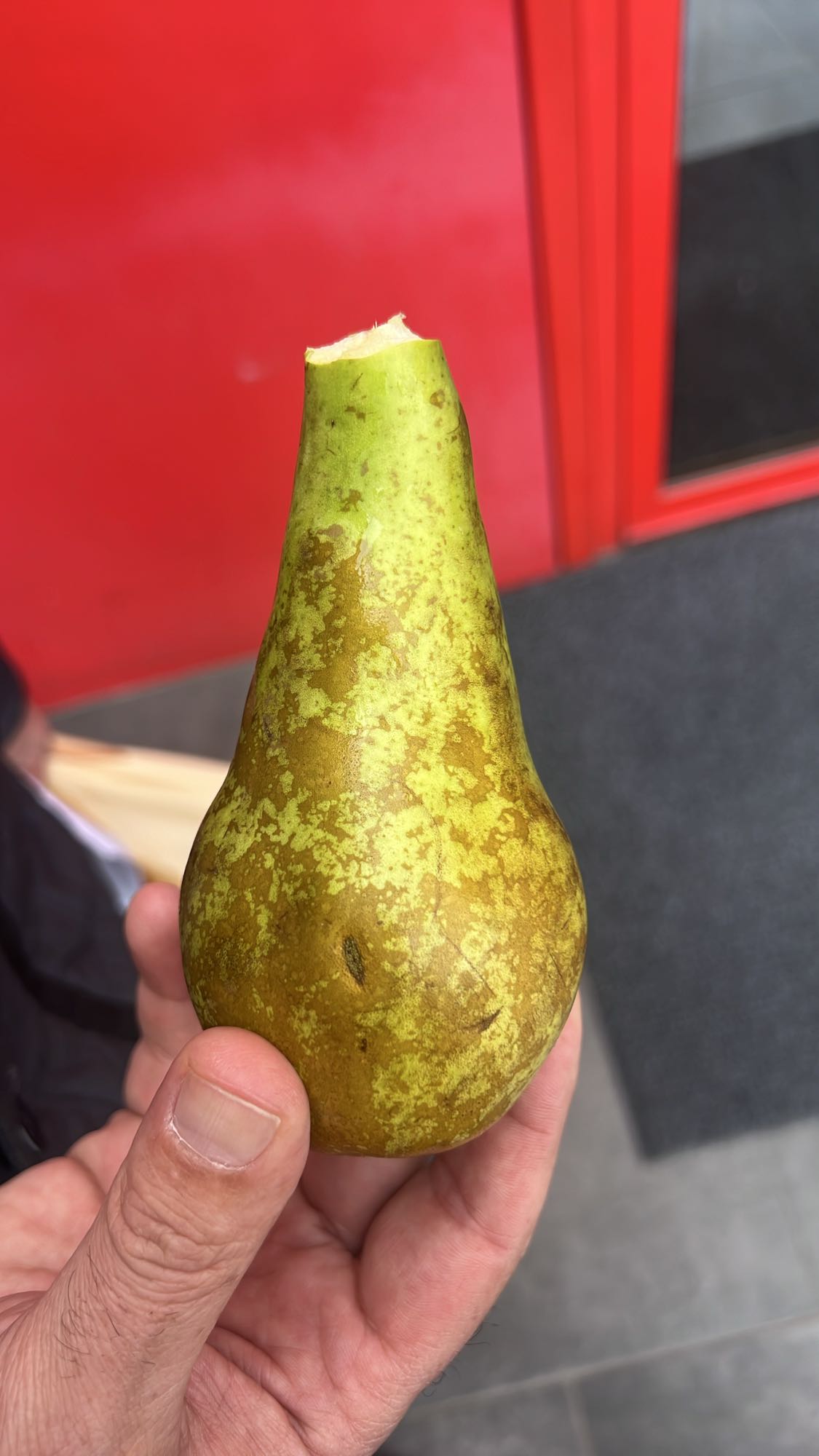 Pară crudă