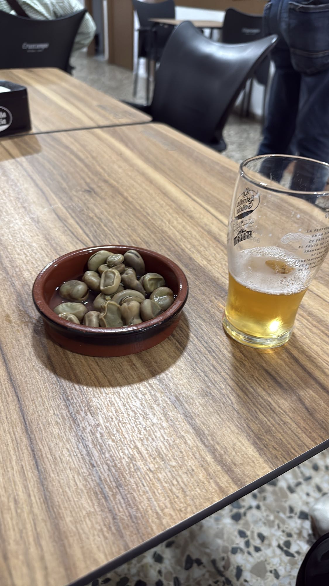 Habas y cerveza