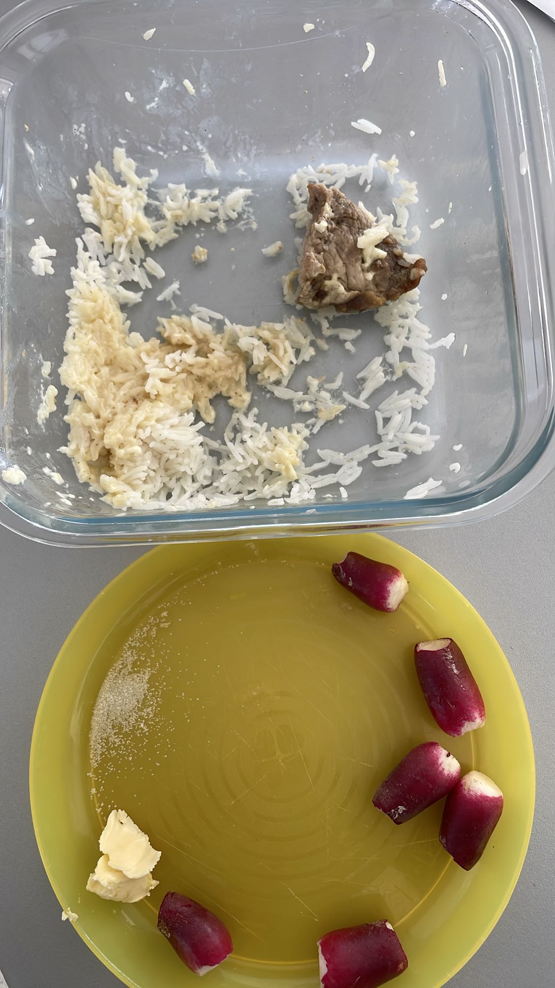 Riz, viande, radis, beurre