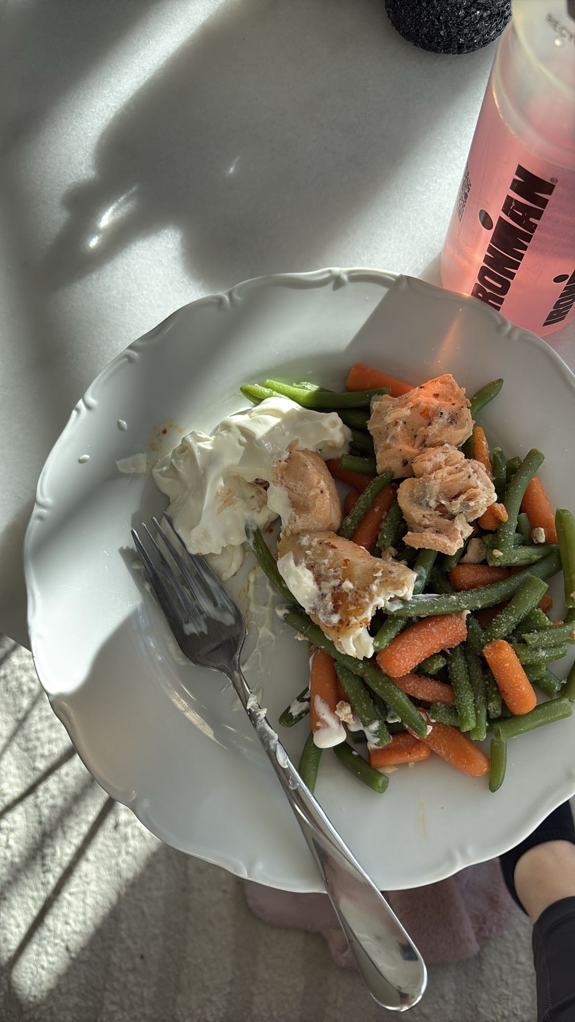 Lax med grönsaker och kvarg
