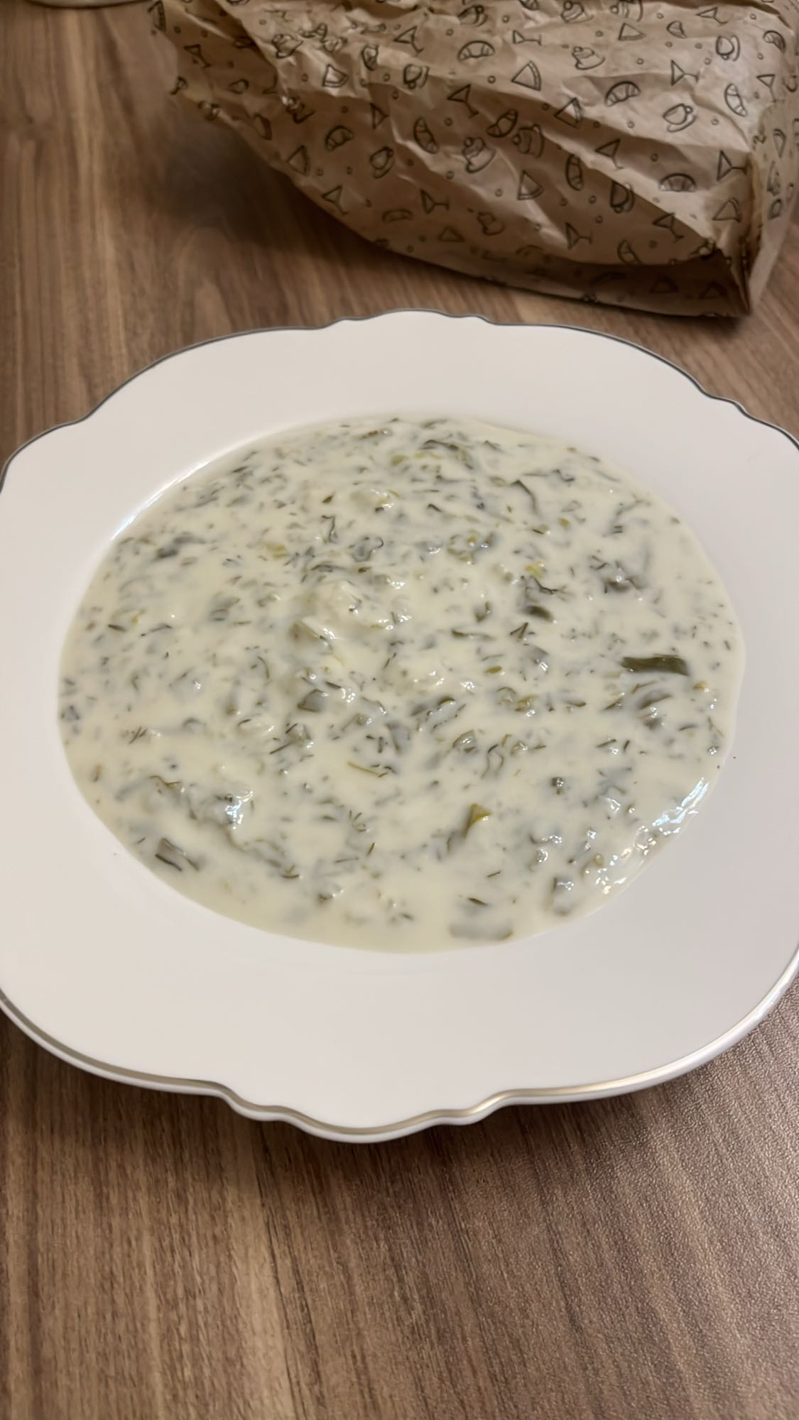 суп с йогуртом и зеленью