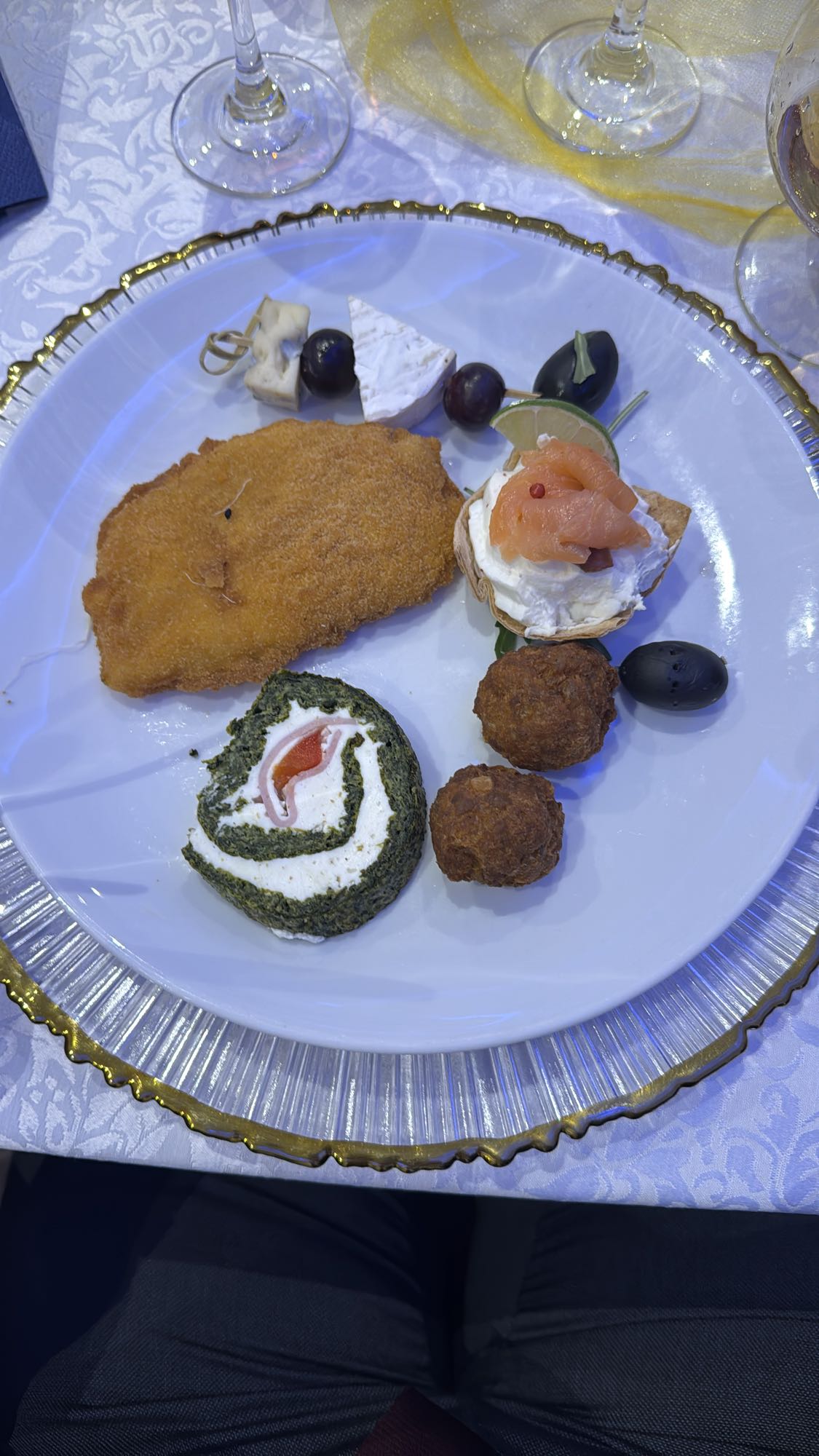 Platou aperitiv festiv