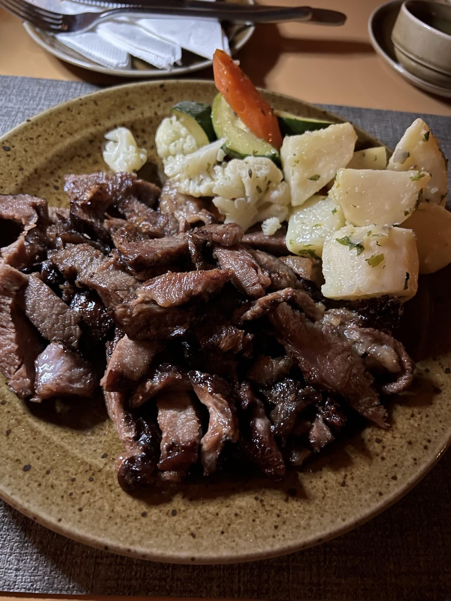 Grilled beef with veggies