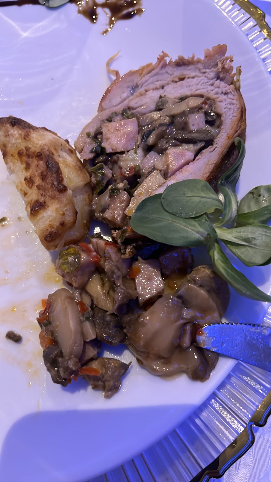 Ruladă de porc cu ciuperci