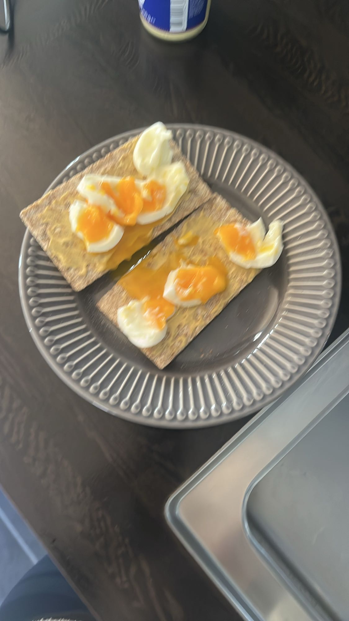 Knäckebröd med ägg