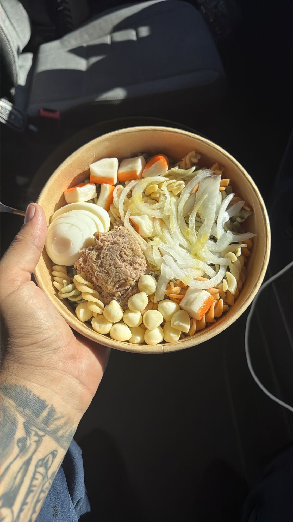 Salată cu ton și paste