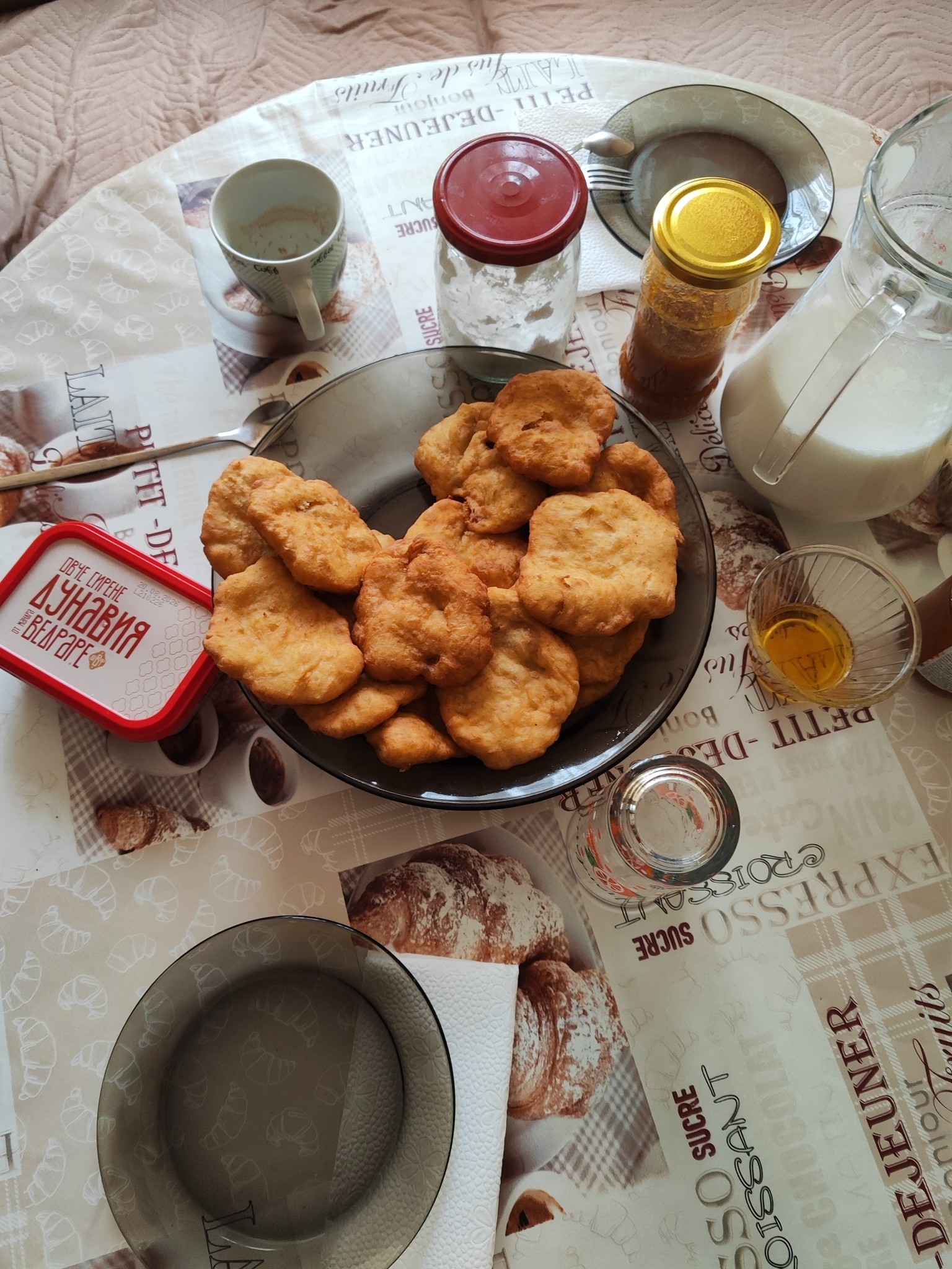 Fried Dough with Milk
