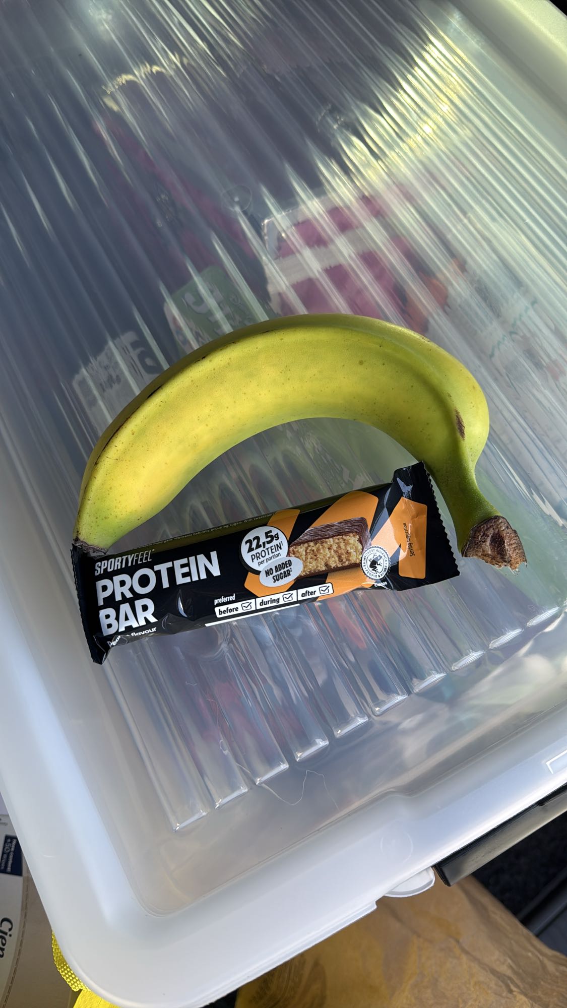 Banană și baton proteic
