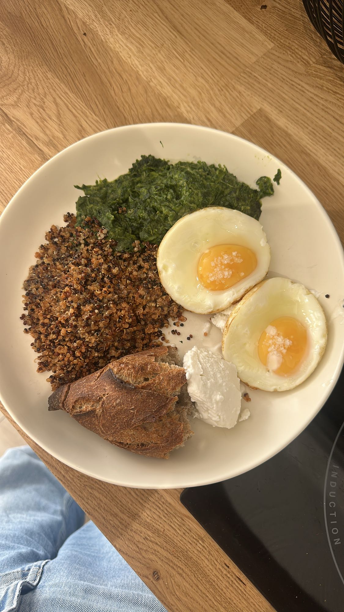 Bol quinoa oeufs épinards