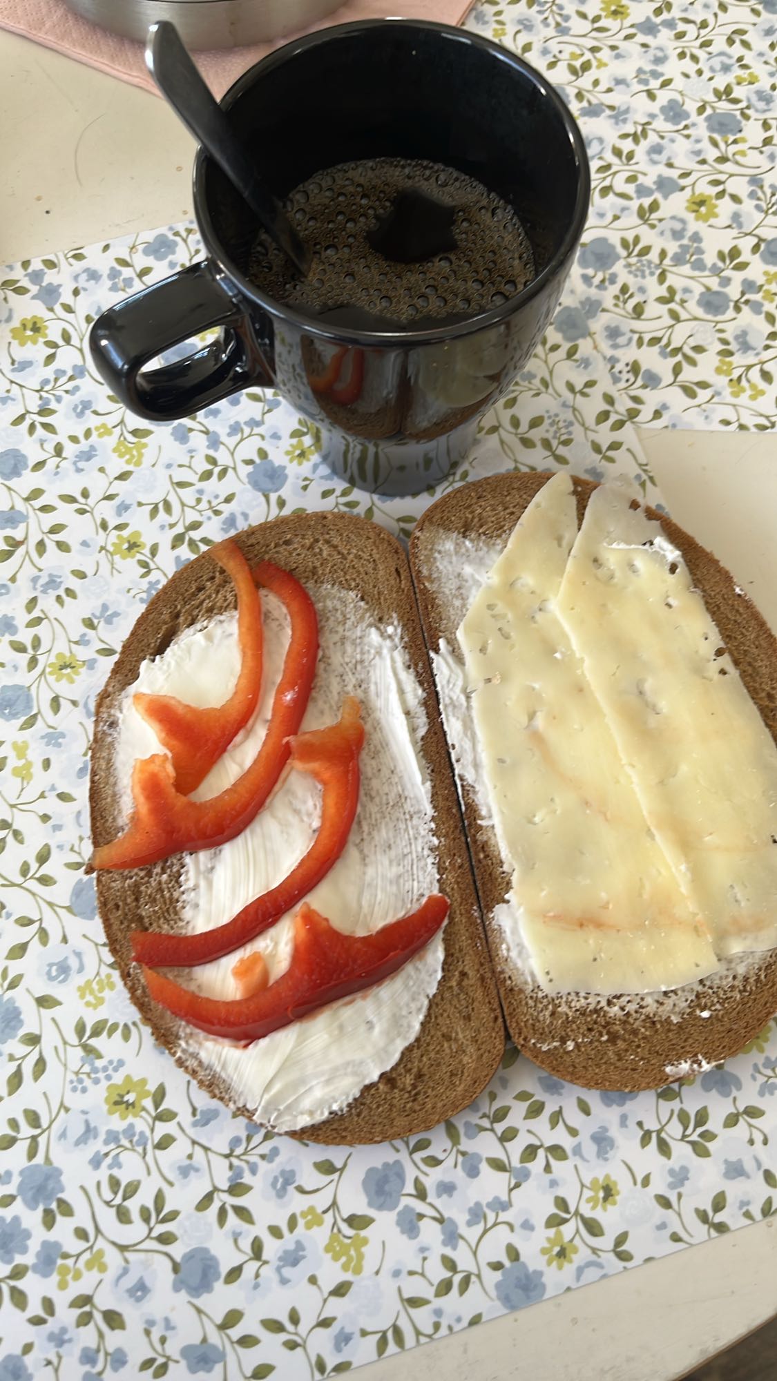 Smörgåsar med kaffe