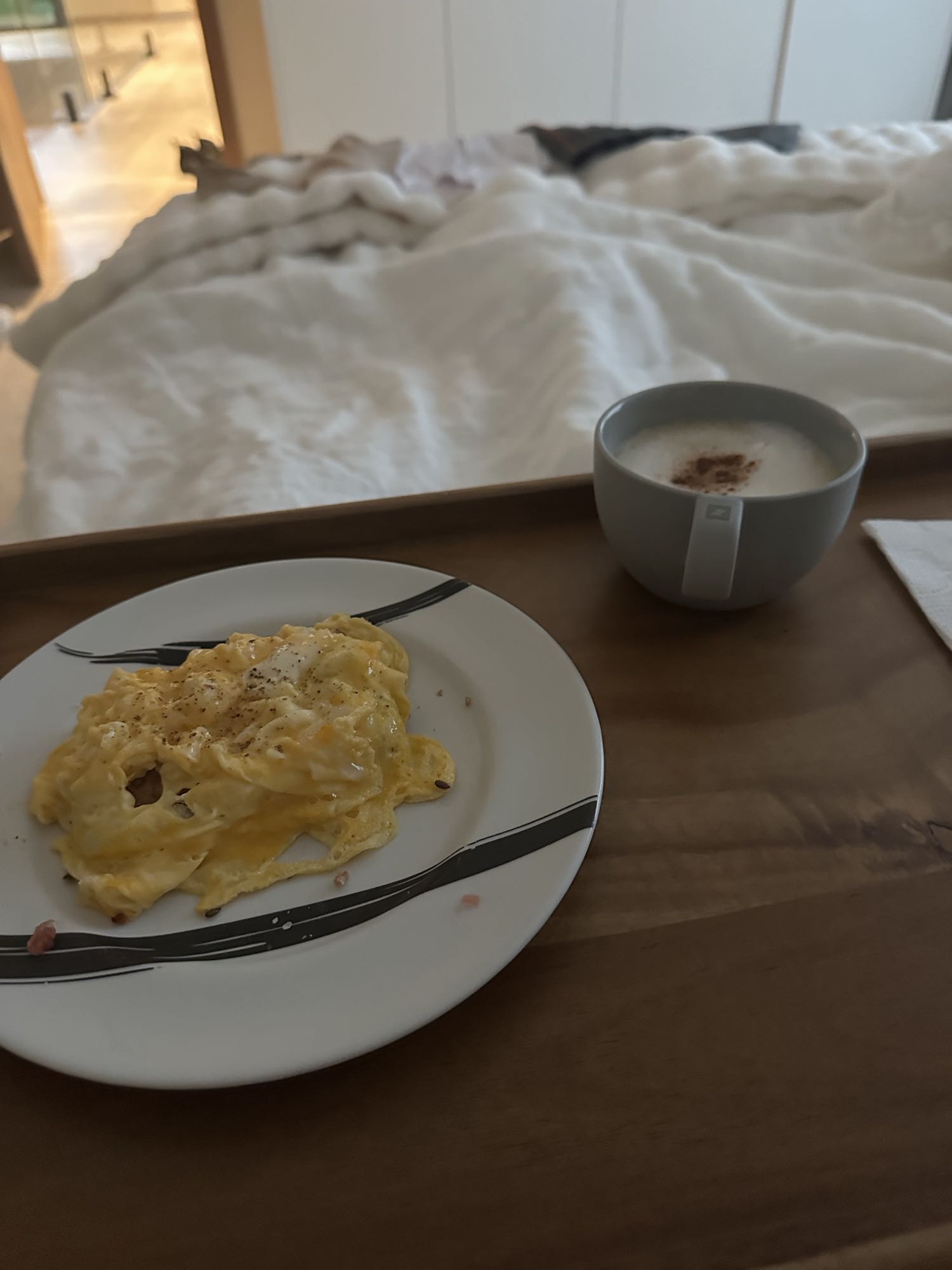 huevos con capuchino