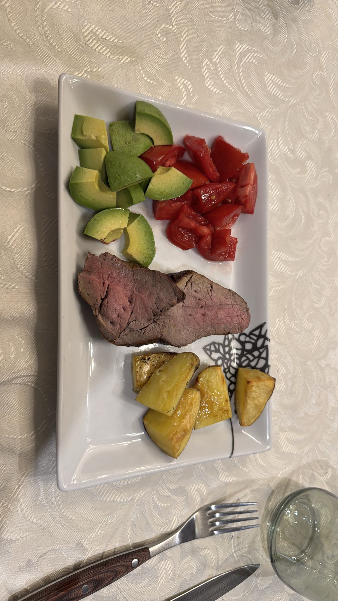 carne con aguacate