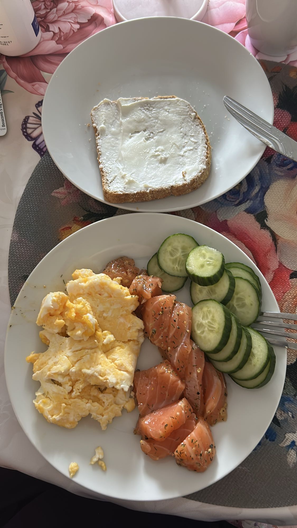 Завтрак с лососем