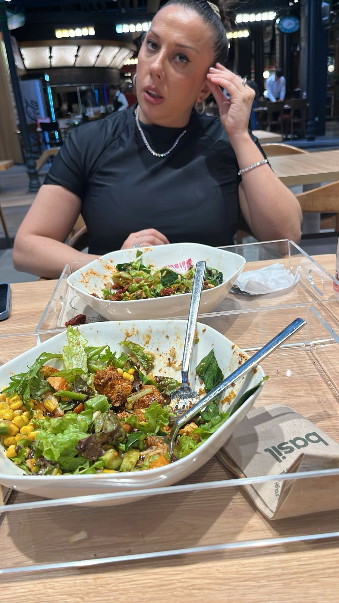 Tavuklu karışık salata