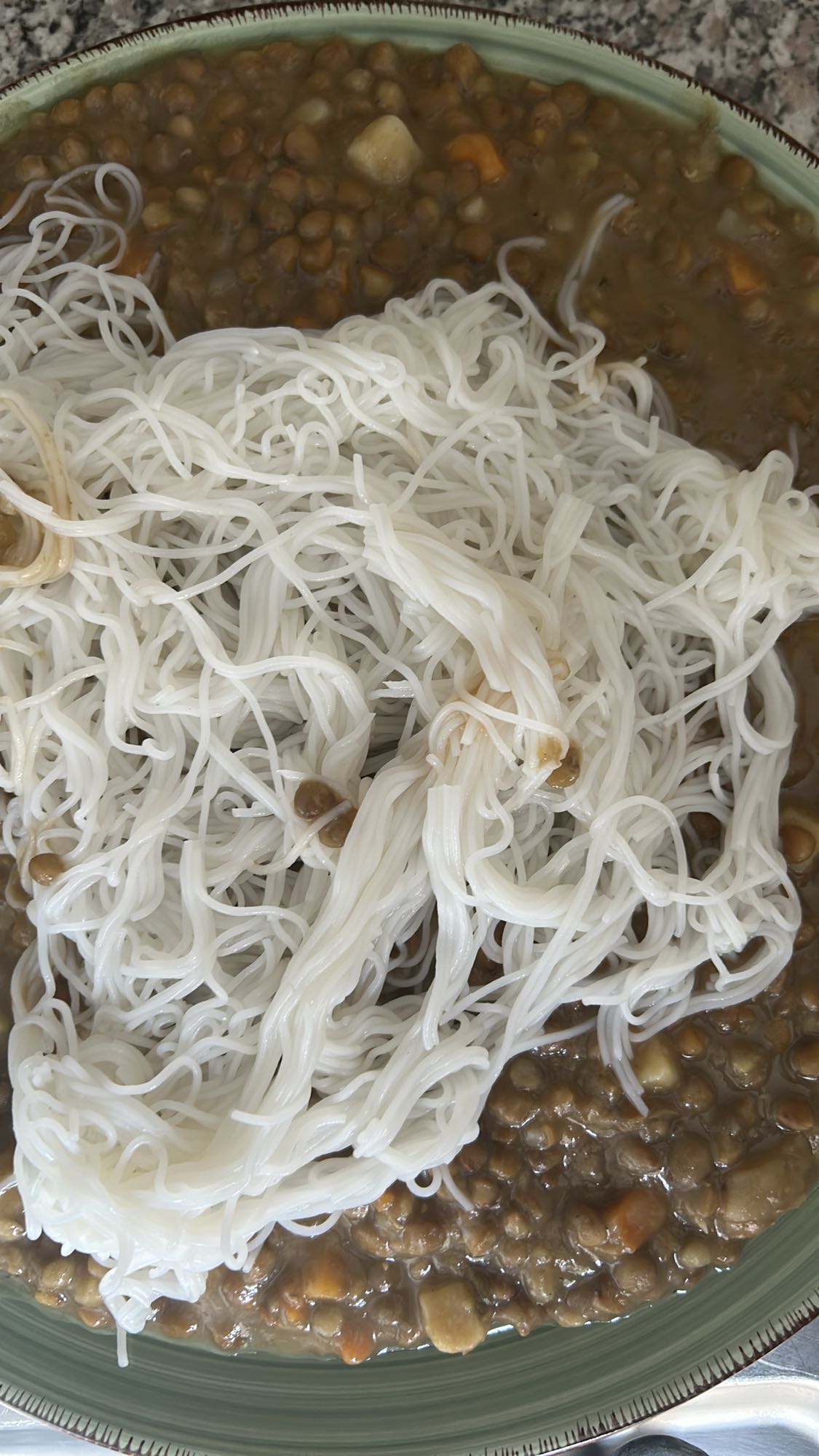 fideos con lentejas