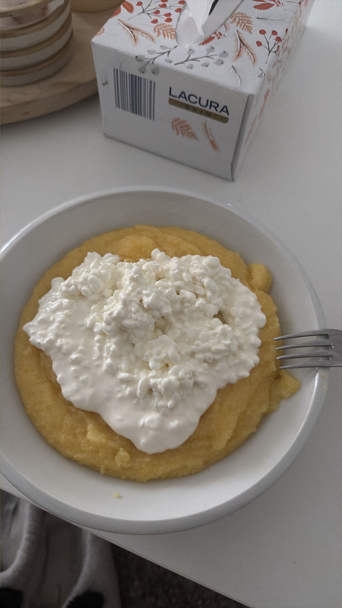 Polenta mit Hüttenkäse