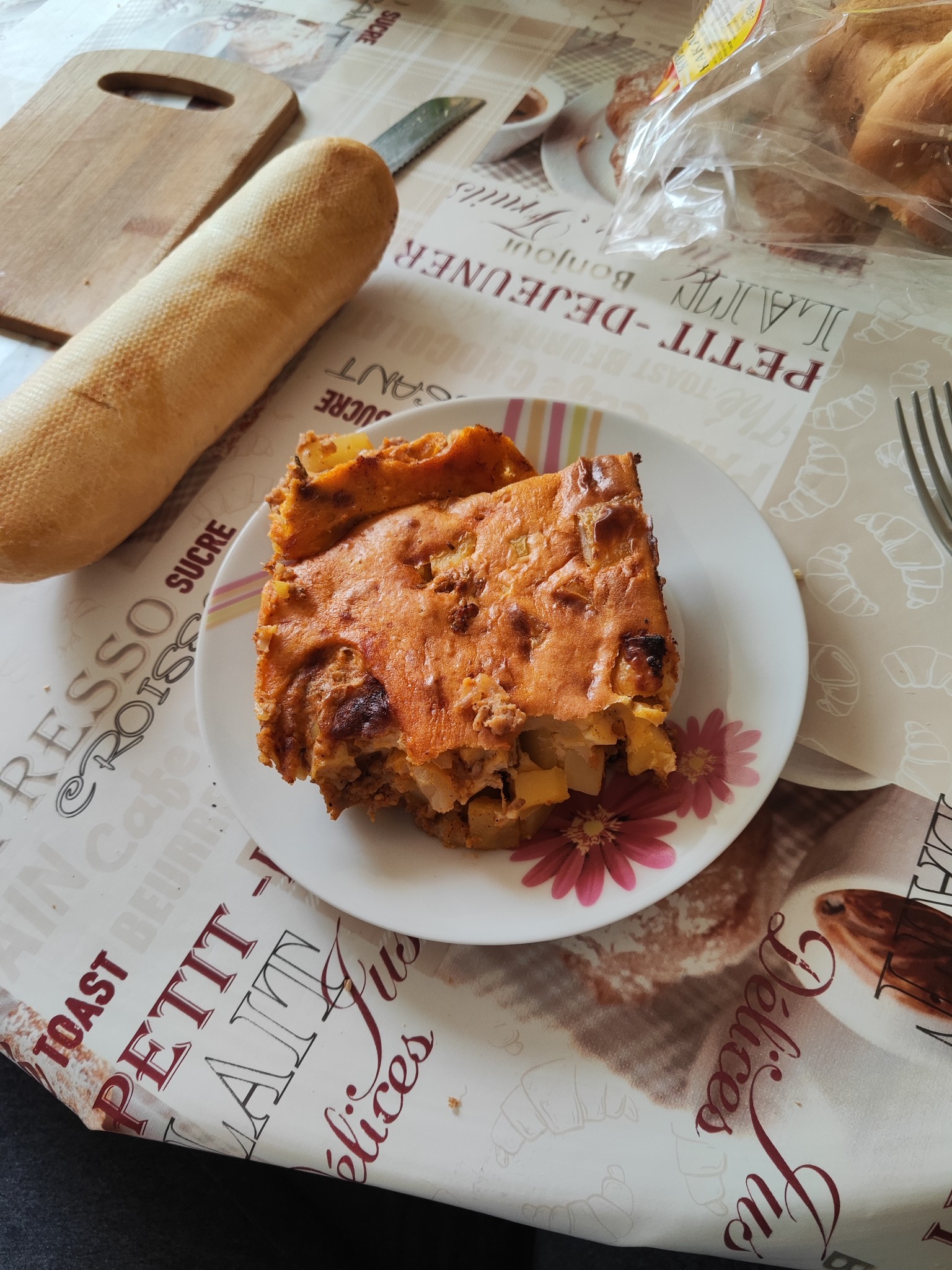 Savory pie with bread