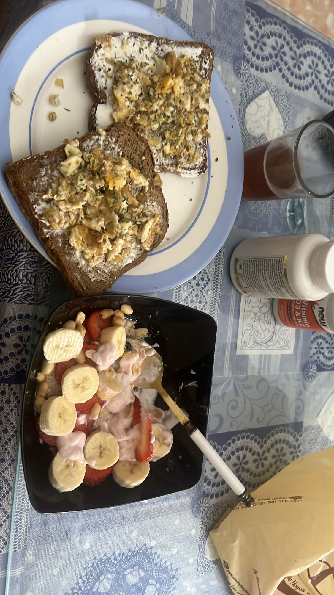 tostadas con fruta
