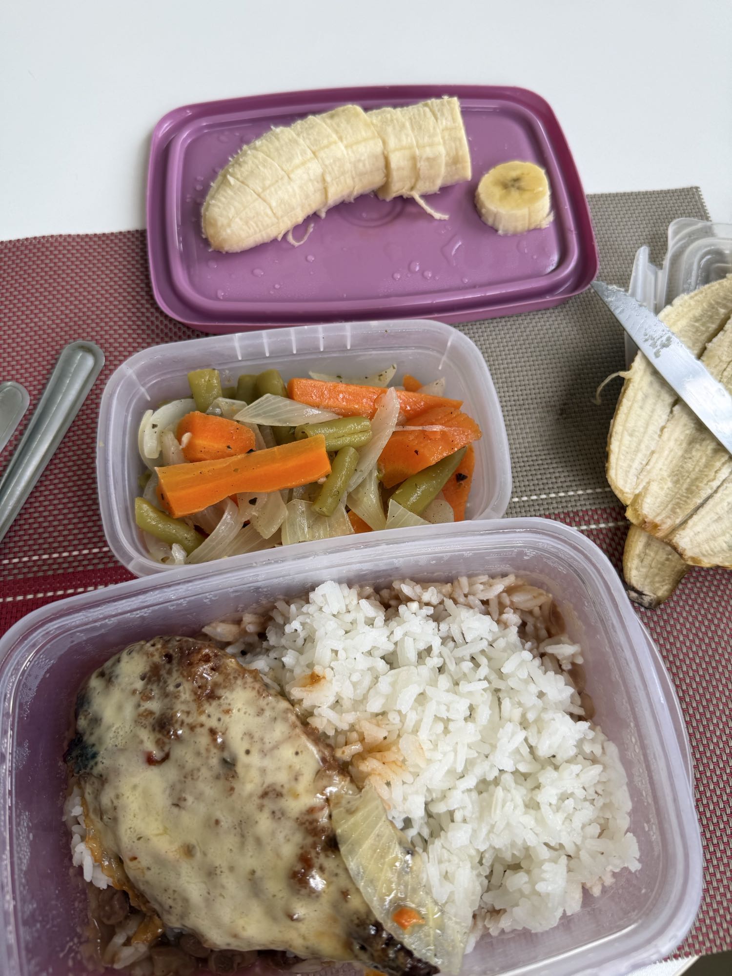 Arroz, carne e banana