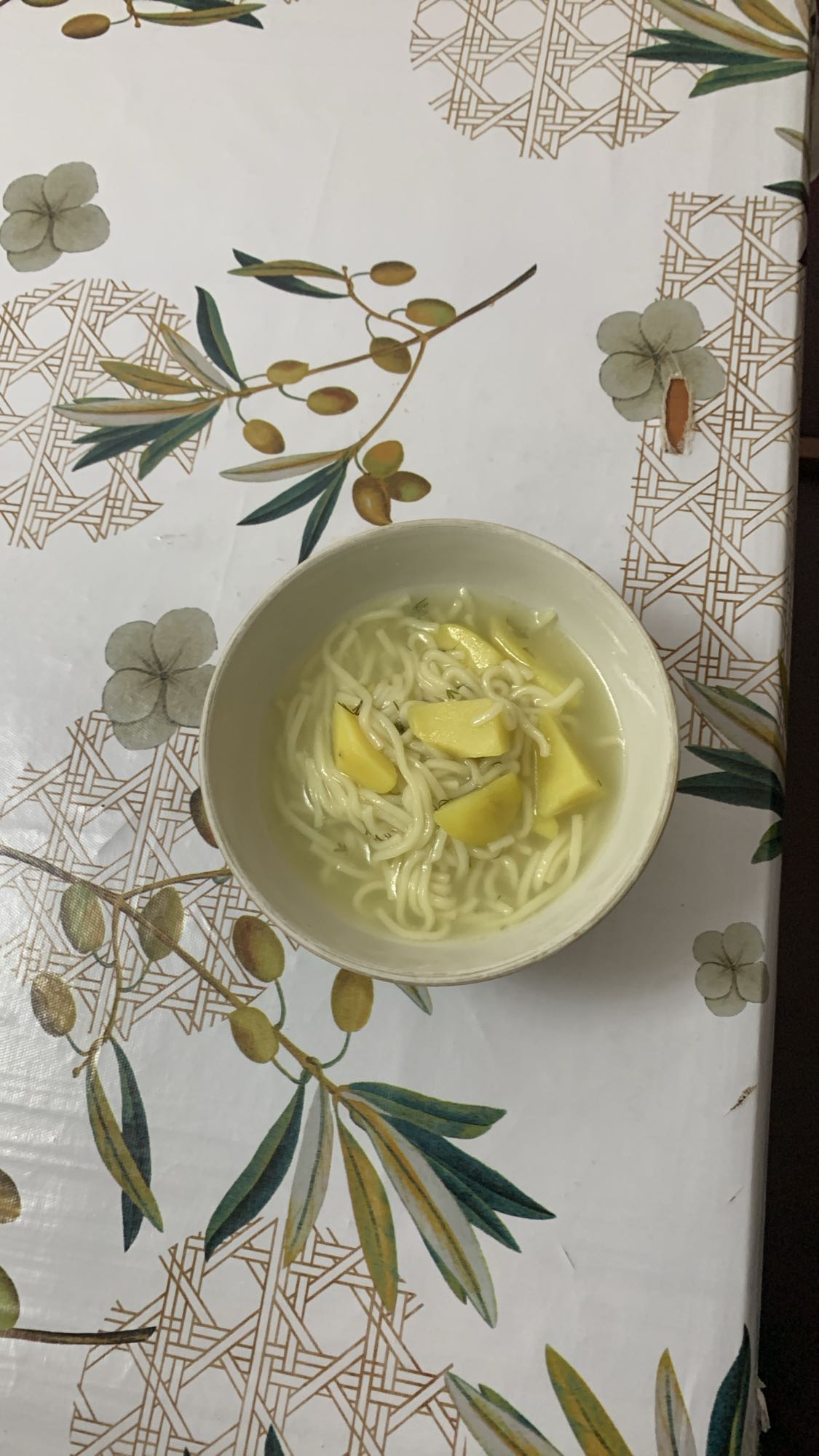 Суп с лапшой и картофелем