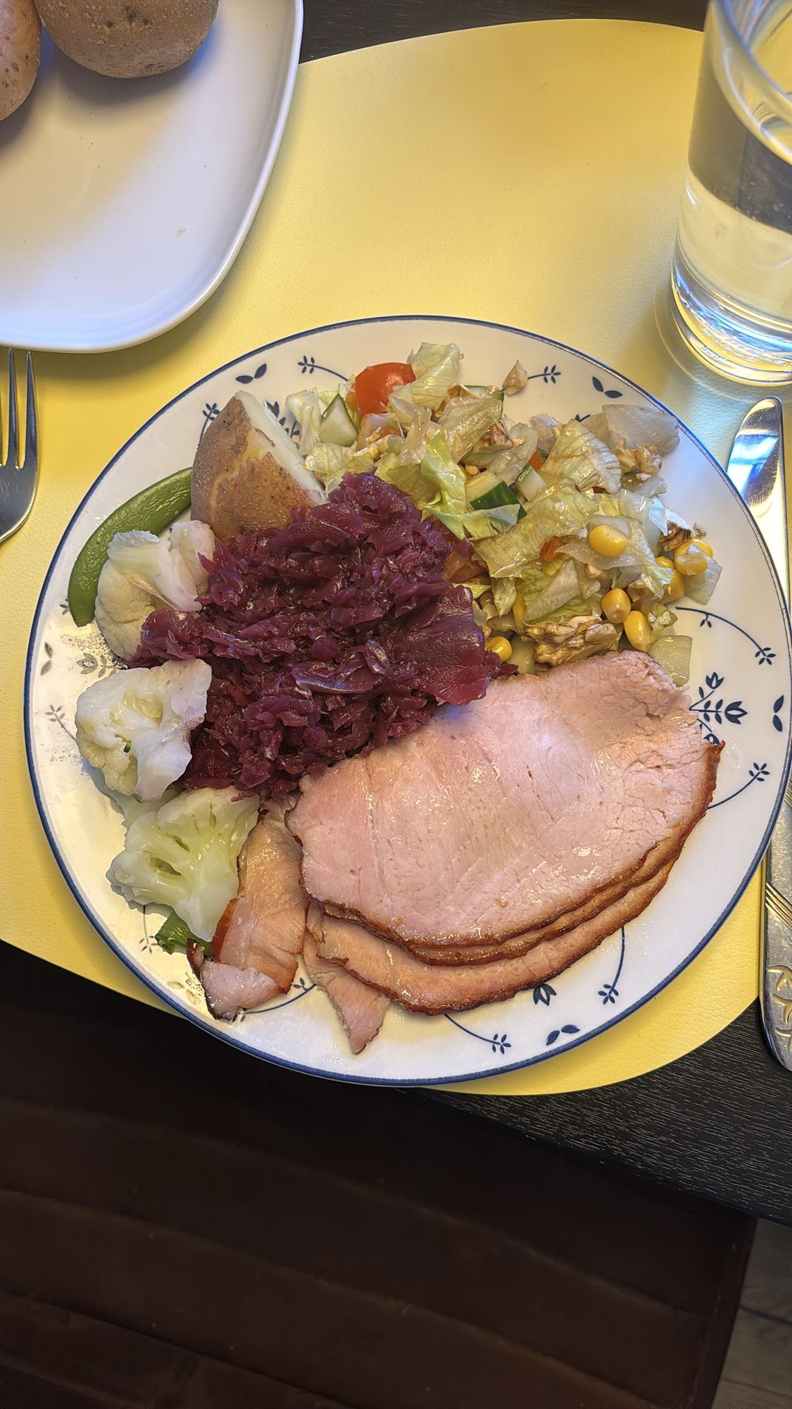 Skinke med salat